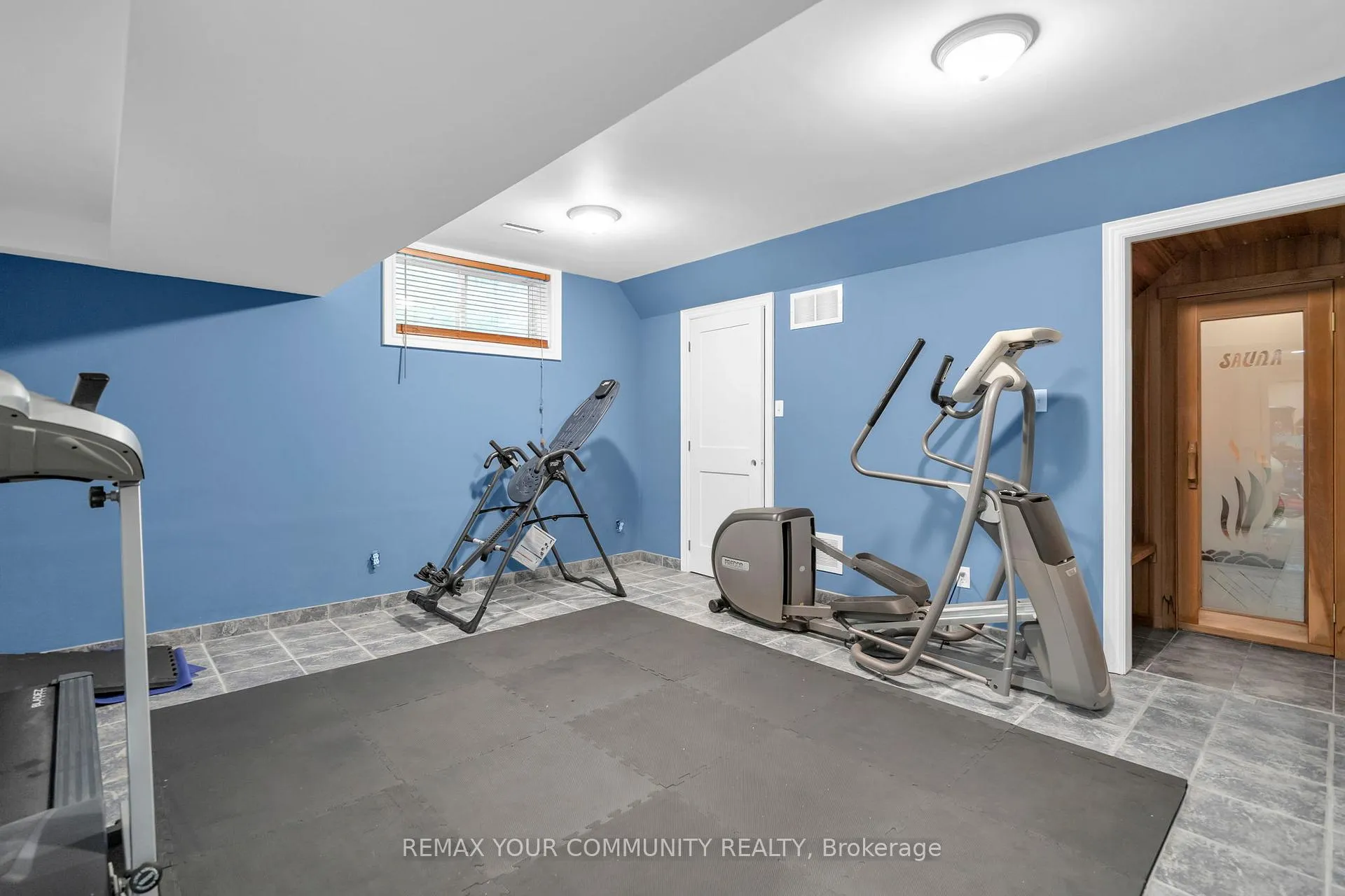 Photo 36 of 515 Lake Drive E, Georgina, Historic Lakeshore Communities — HOMEH