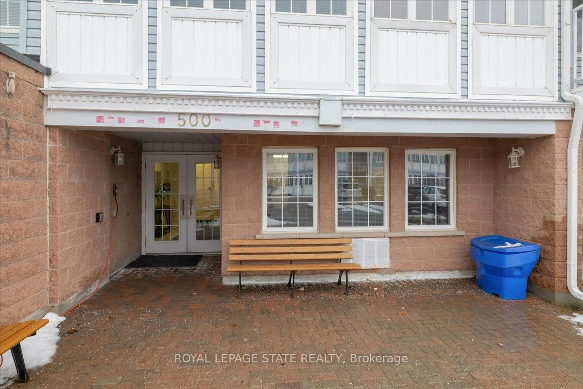Photo 5 of Unit 101, 500 Silverbirch Boulevard, Hamilton, Rural Glanbrook — HOMEH