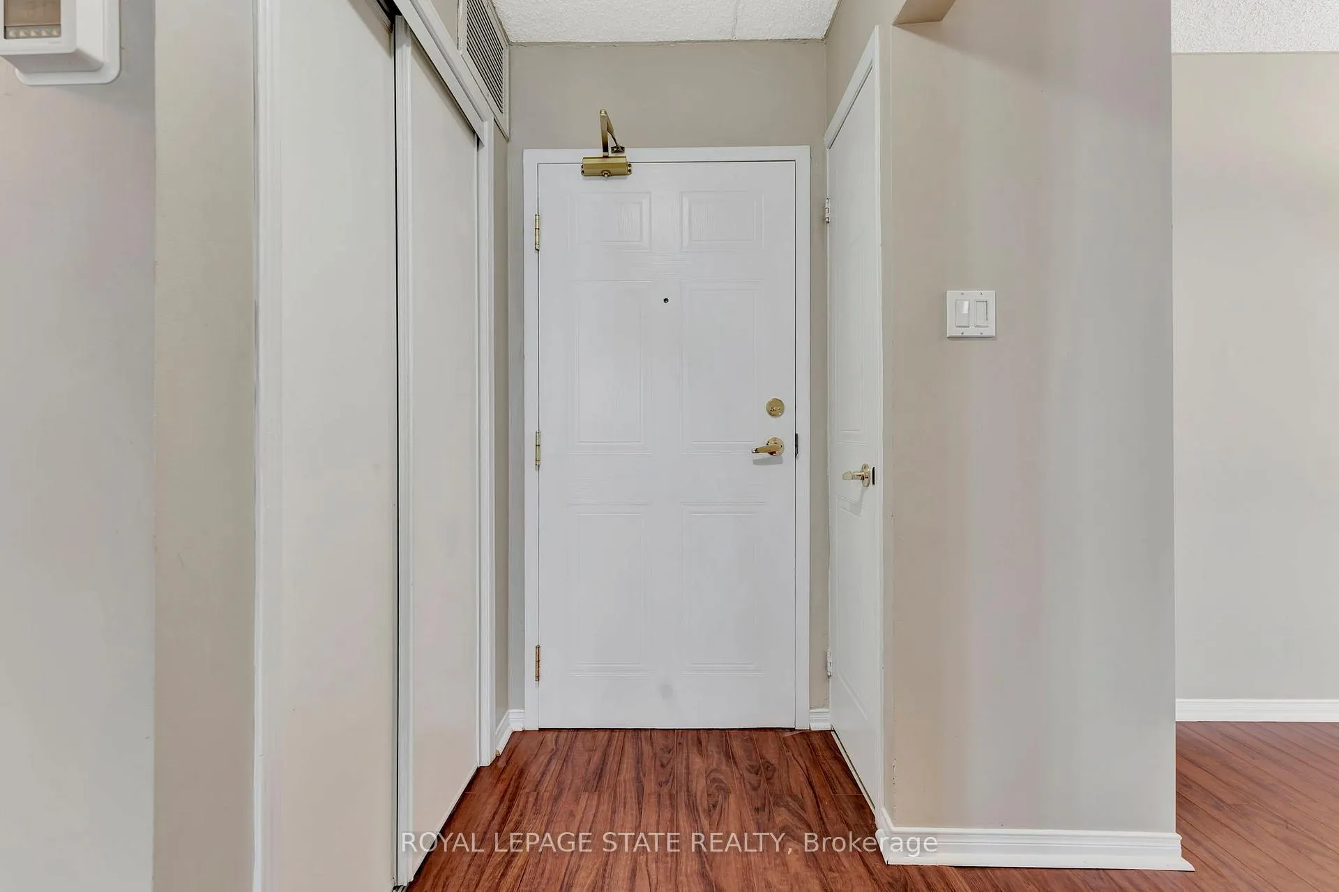 Photo 9 of Unit 101, 500 Silverbirch Boulevard, Hamilton, Rural Glanbrook — HOMEH