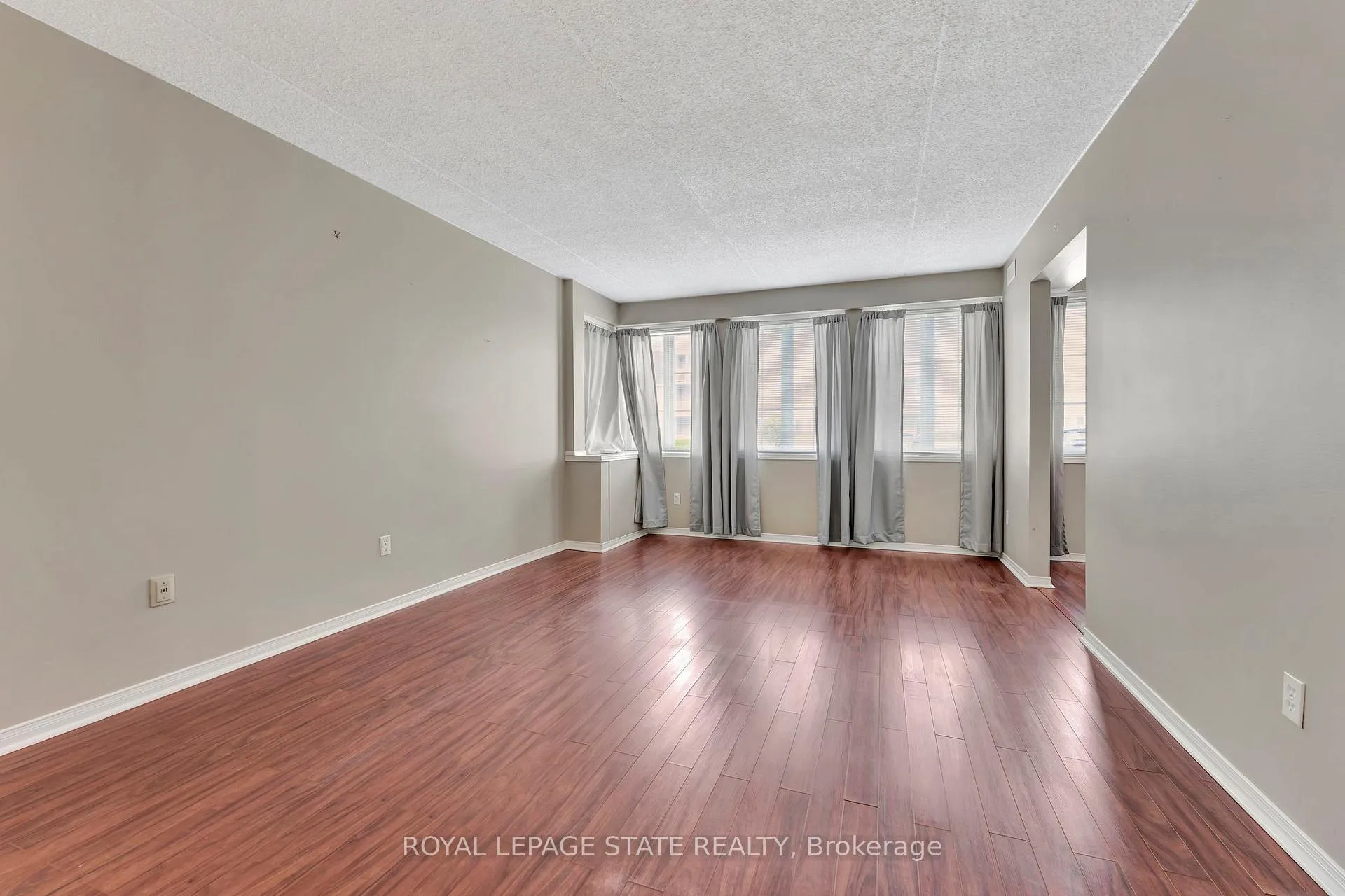 Photo 10 of Unit 101, 500 Silverbirch Boulevard, Hamilton, Rural Glanbrook — HOMEH