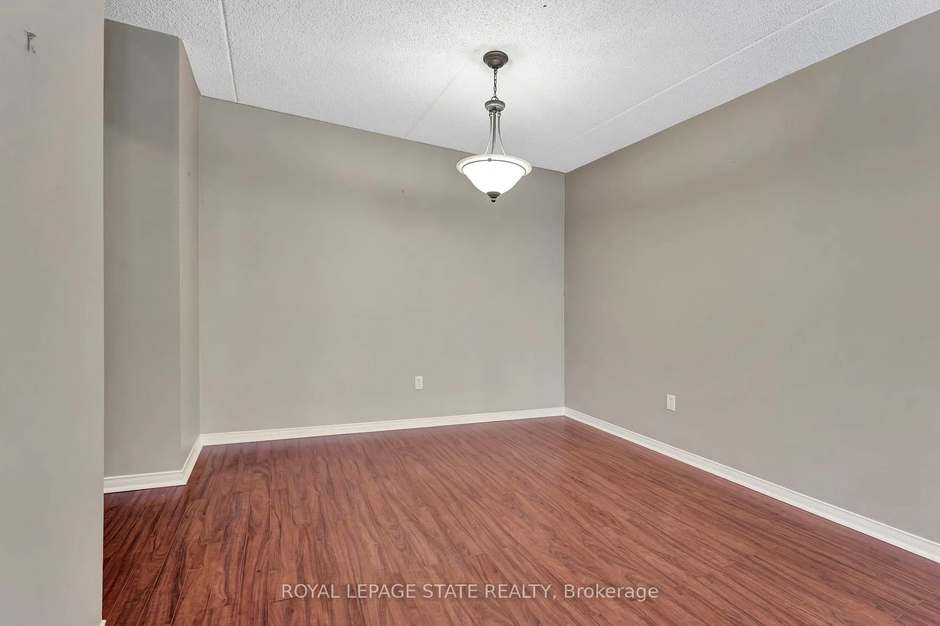 Photo 13 of Unit 101, 500 Silverbirch Boulevard, Hamilton, Rural Glanbrook — HOMEH