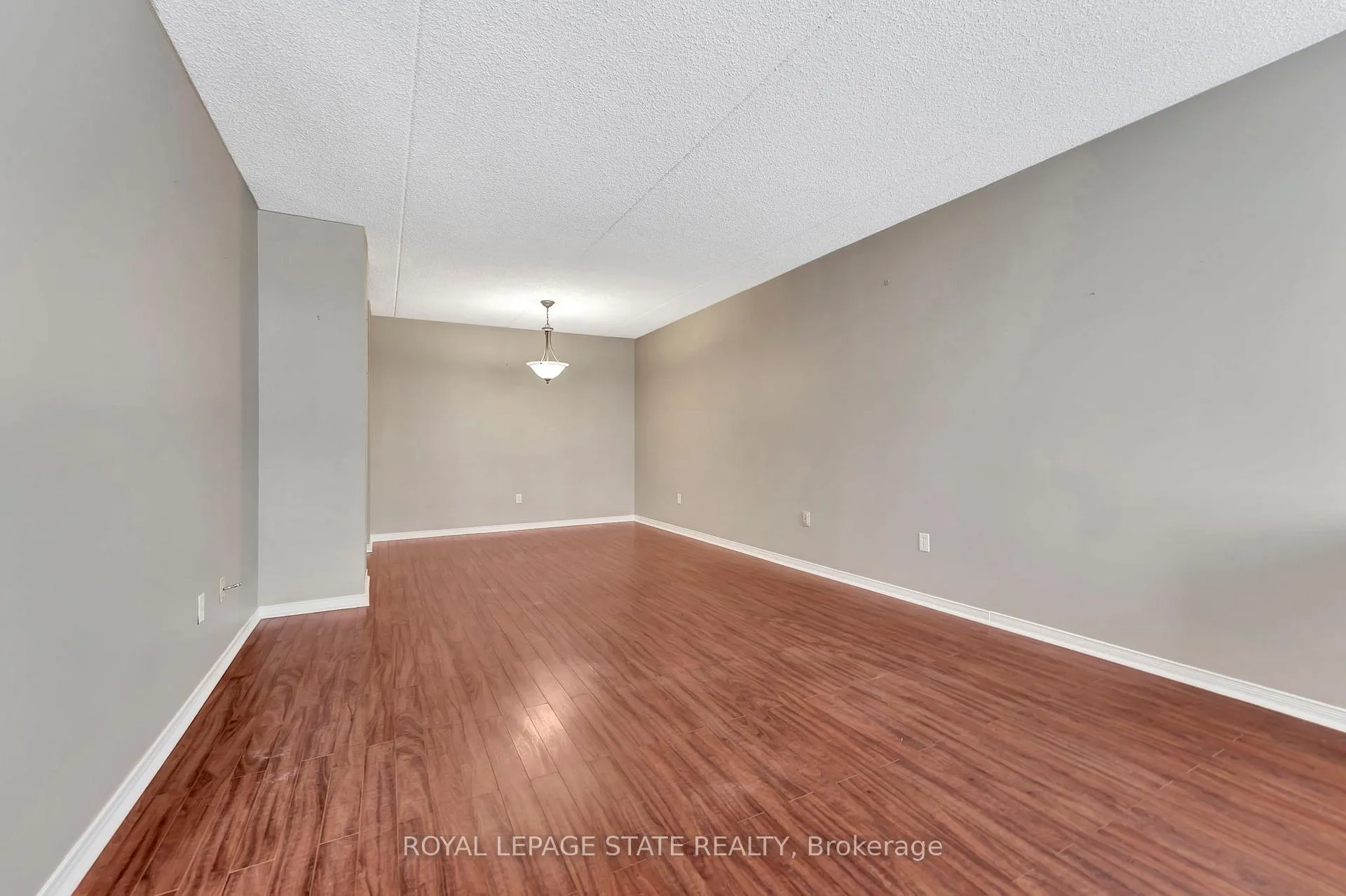 Photo 15 of Unit 101, 500 Silverbirch Boulevard, Hamilton, Rural Glanbrook — HOMEH