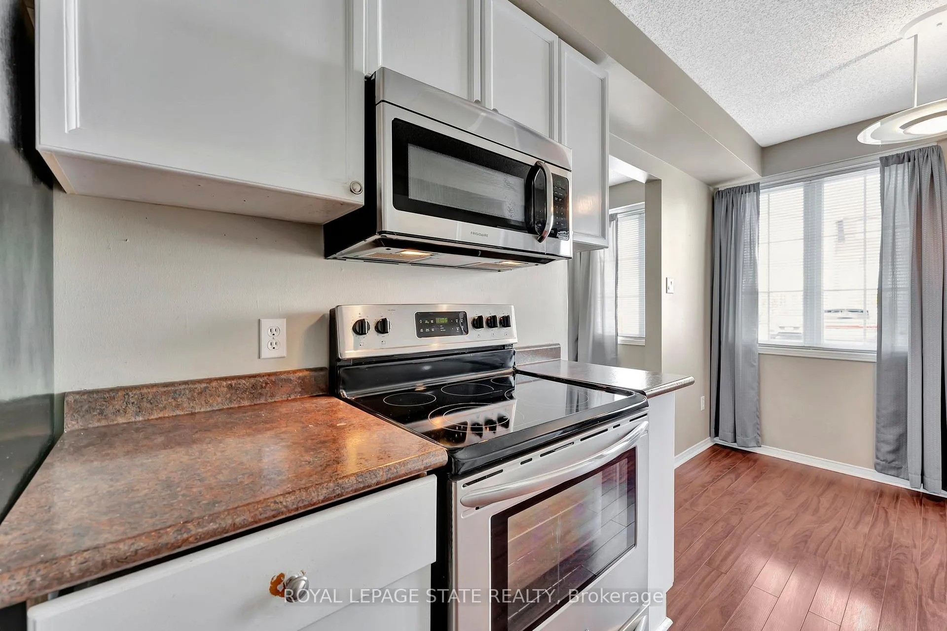 Photo 23 of Unit 101, 500 Silverbirch Boulevard, Hamilton, Rural Glanbrook — HOMEH