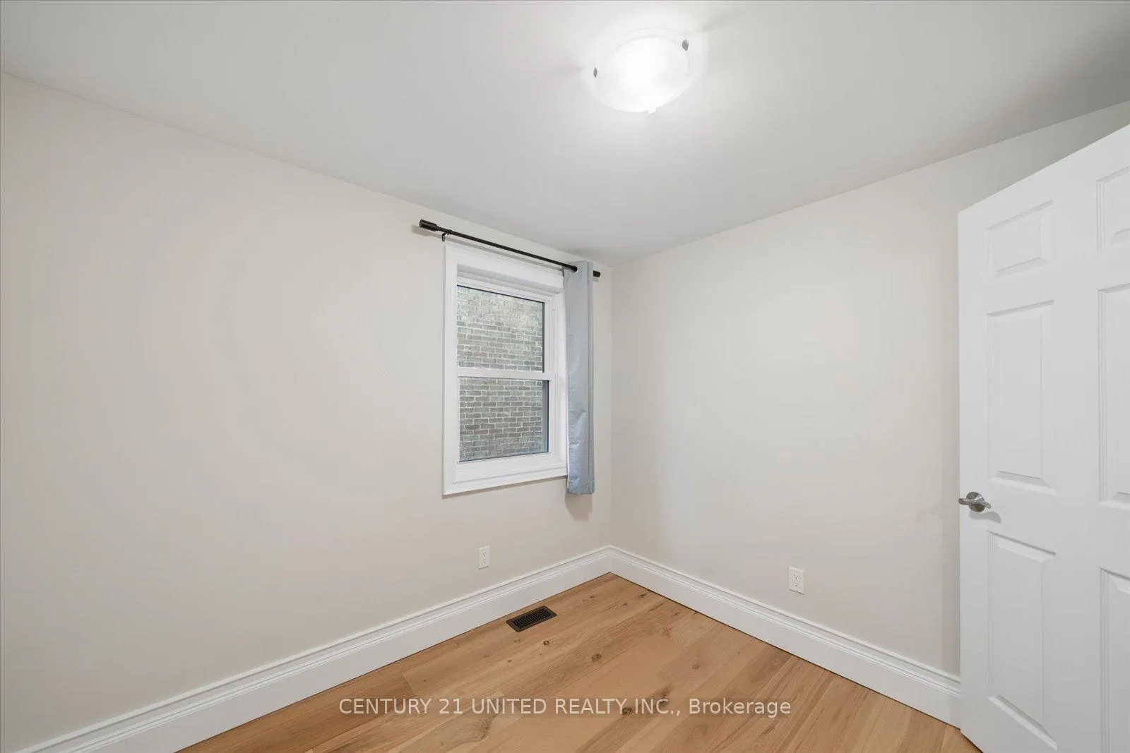 Photo 26 of Unit 512, 514 College Street, Peterborough, Town Ward 3 — HOMEH