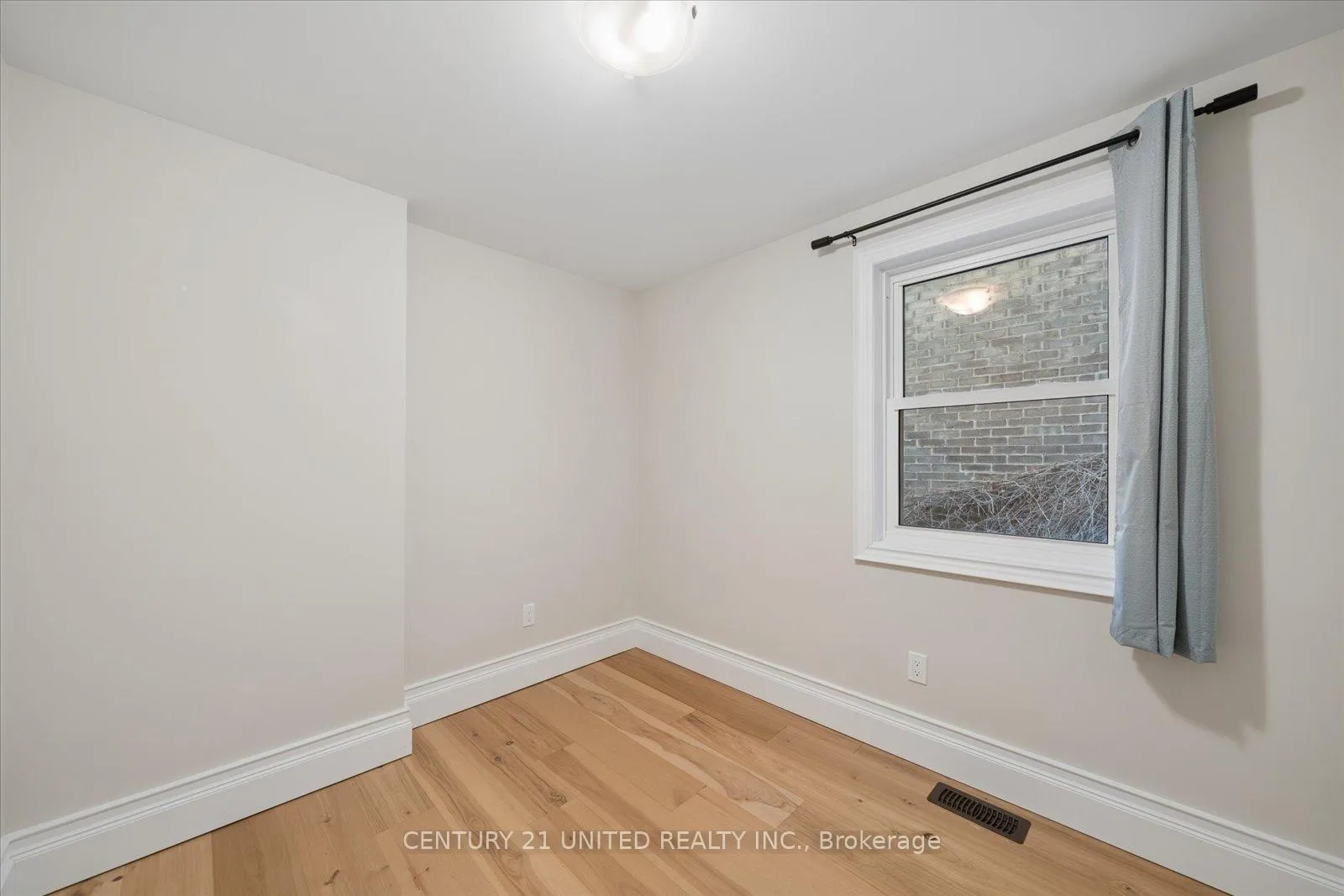 Photo 28 of Unit 512, 514 College Street, Peterborough, Town Ward 3 — HOMEH