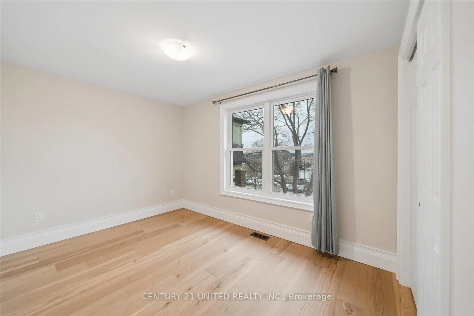 Photo 30 of Unit 512, 514 College Street, Peterborough, Town Ward 3 — HOMEH
