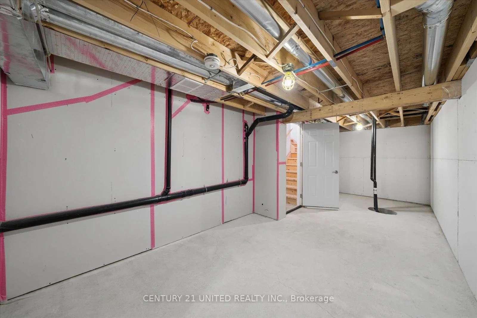 Photo 34 of Unit 512, 514 College Street, Peterborough, Town Ward 3 — HOMEH
