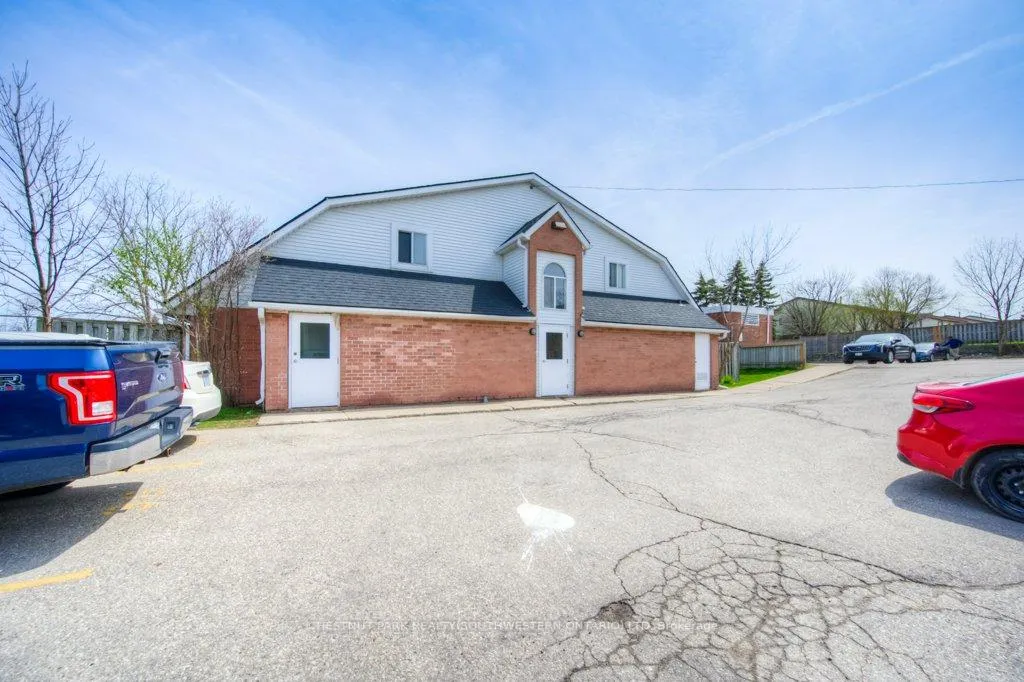Photo 1 of Unit 35, 41 Valleyview Road, Kitchener — HOMEH