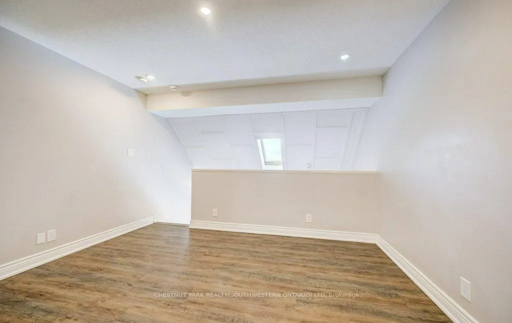 Photo 17 of Unit 35, 41 Valleyview Road, Kitchener — HOMEH