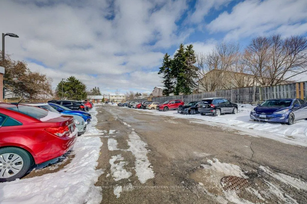 Photo 23 of Unit 35, 41 Valleyview Road, Kitchener — HOMEH