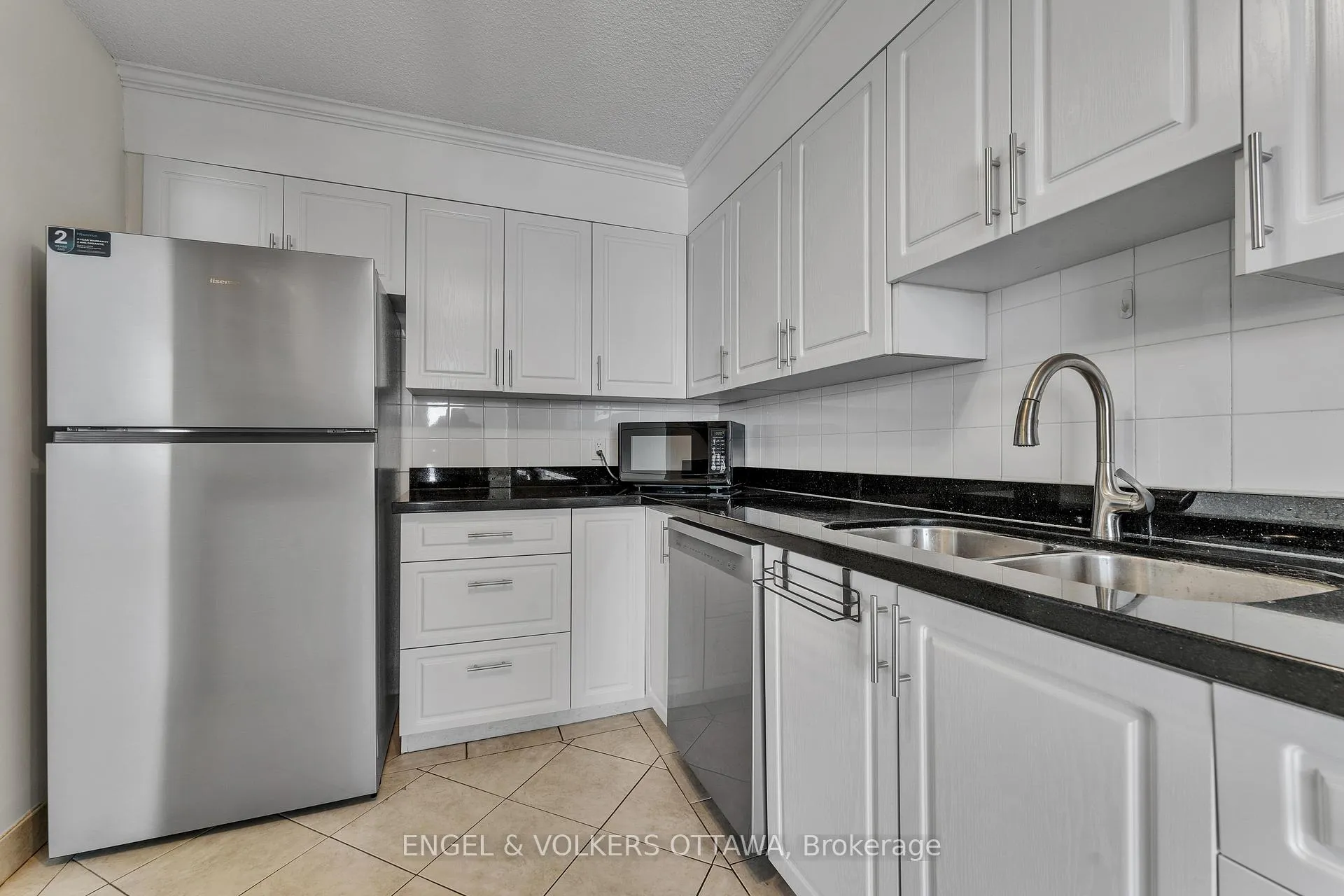 Photo 12 of Unit 2002, 665 Bathgate Drive, Ottawa, Carson Meadows — HOMEH