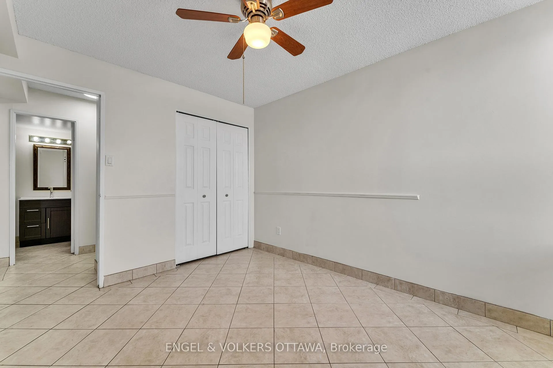 Photo 18 of Unit 2002, 665 Bathgate Drive, Ottawa, Carson Meadows — HOMEH
