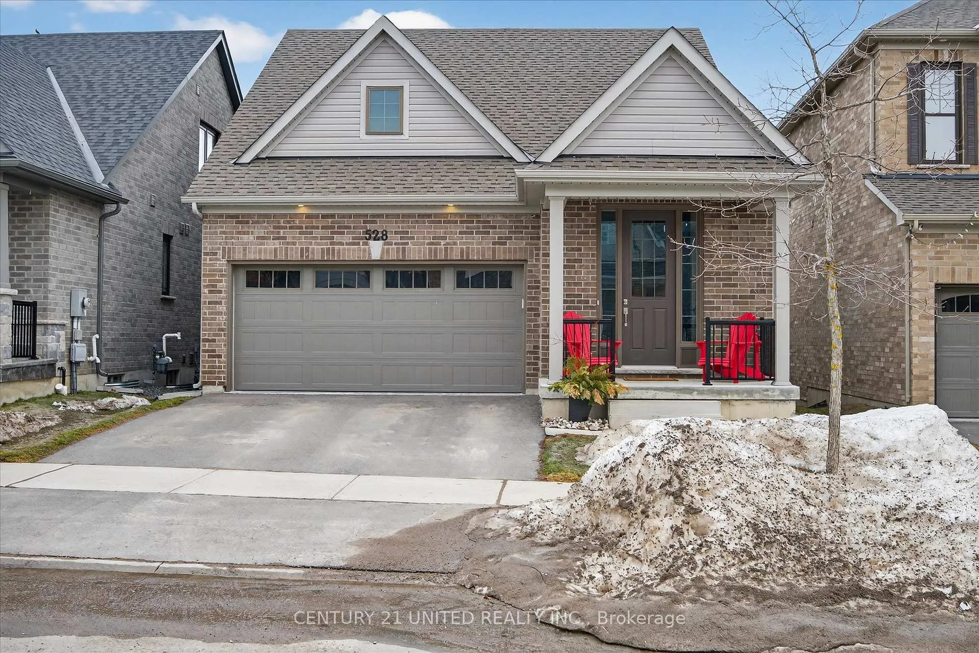 Photo 1 of 528 Macintosh Grove, Peterborough, Northcrest Ward 5 — HOMEH
