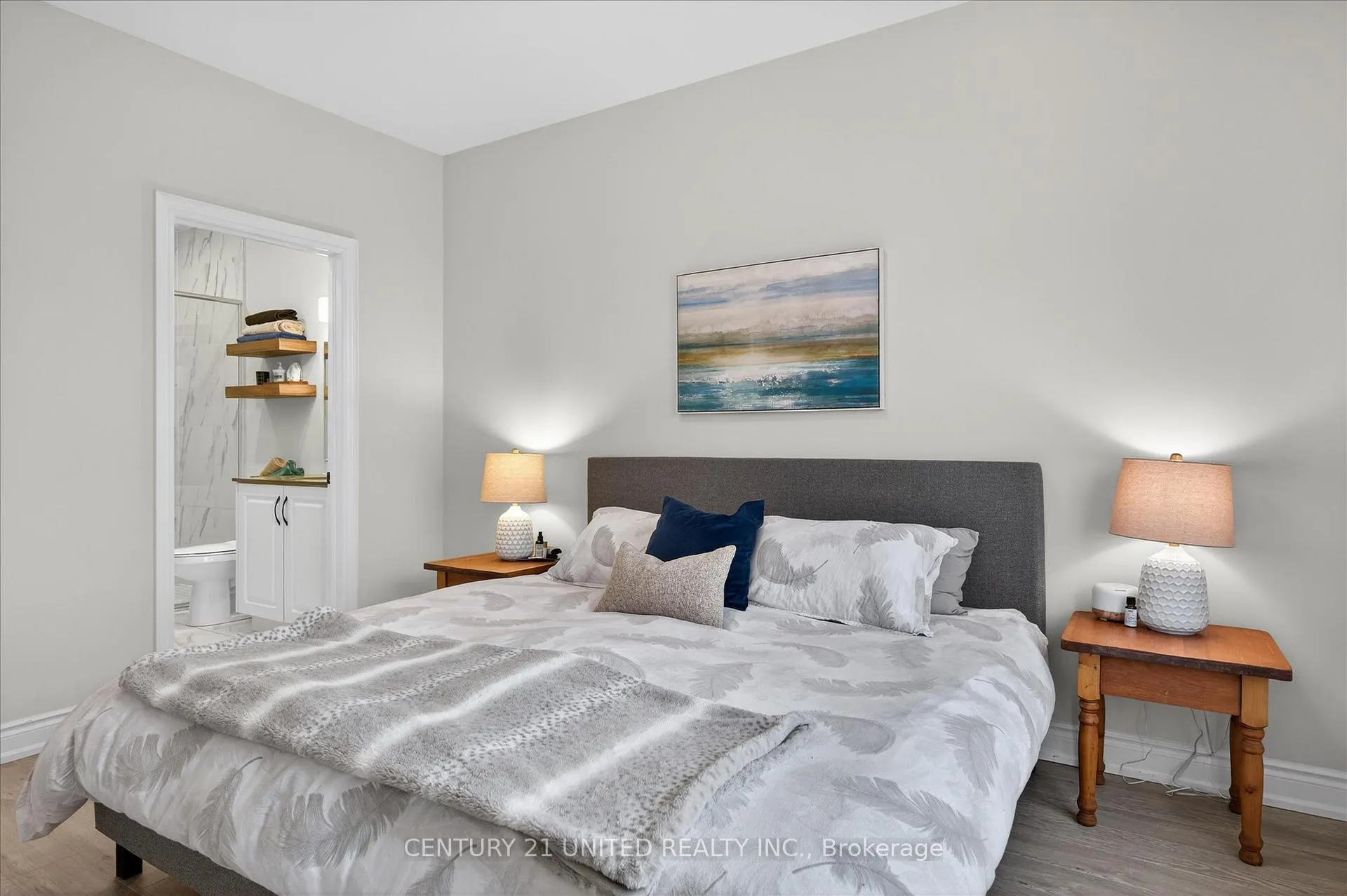 Photo 4 of 528 Macintosh Grove, Peterborough, Northcrest Ward 5 — HOMEH