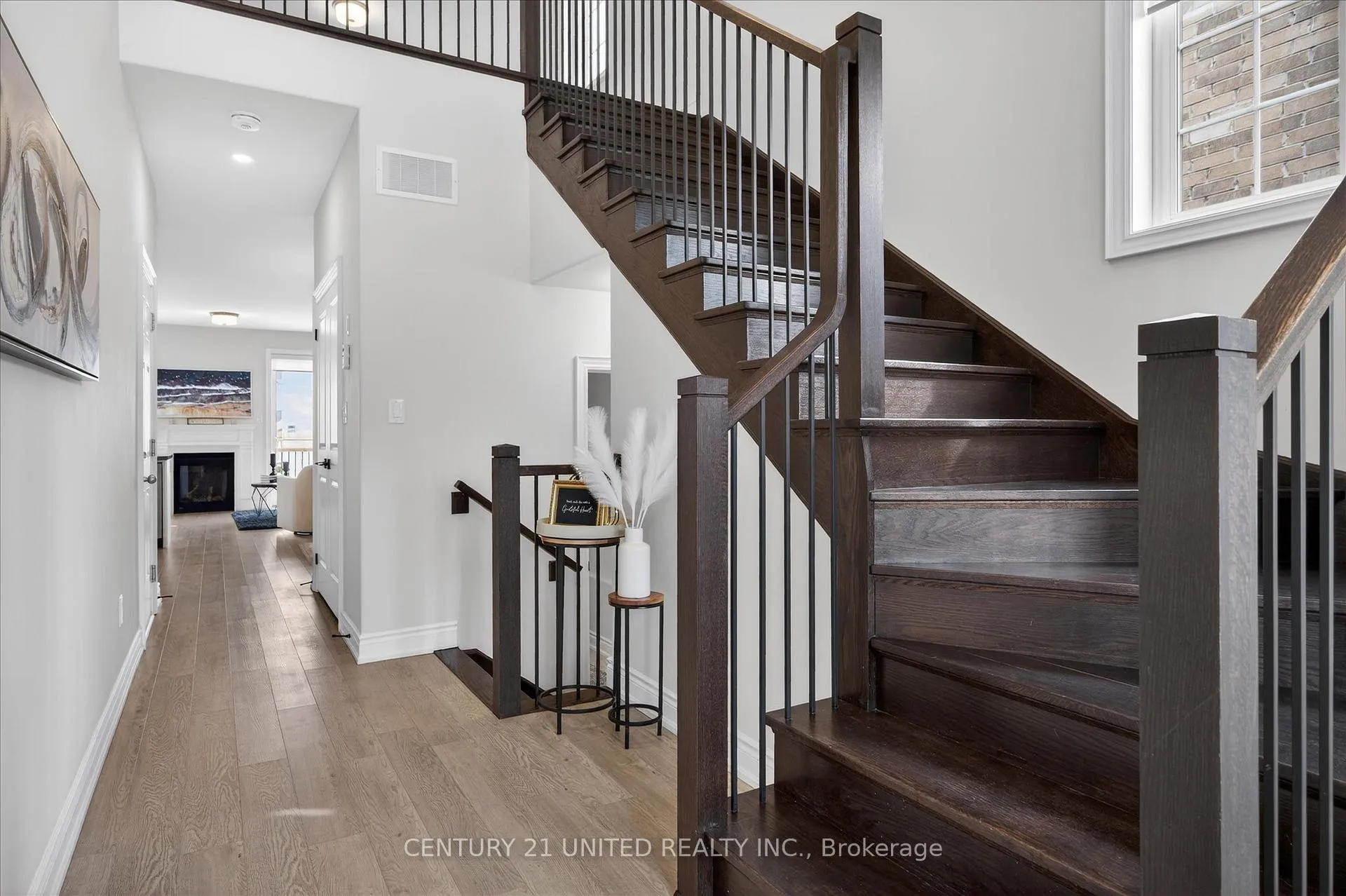 Photo 11 of 528 Macintosh Grove, Peterborough, Northcrest Ward 5 — HOMEH