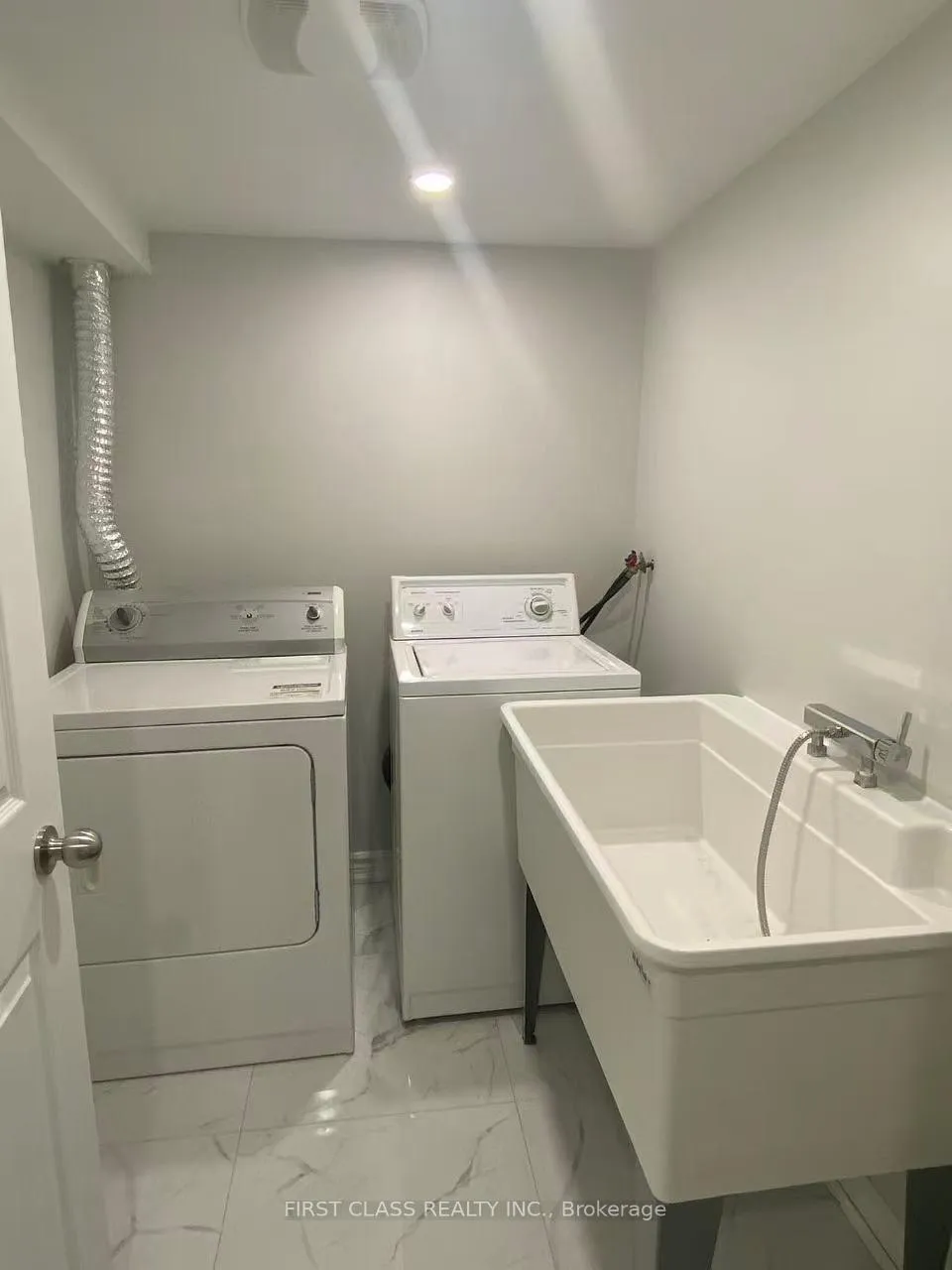 Photo 7 of Unit Basement, 9 Upton Crescent, Markham, Milliken Mills West — HOMEH