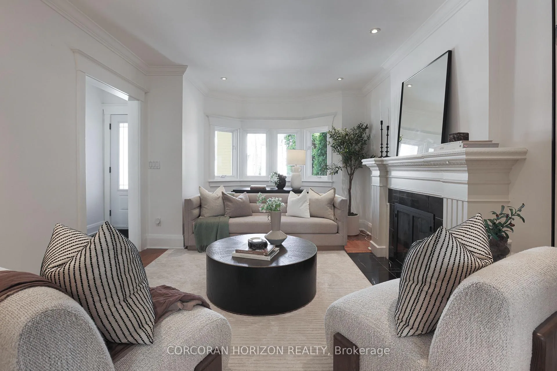 Photo 5 of 103 Manor Road E, Toronto, Mount Pleasant West — HOMEH