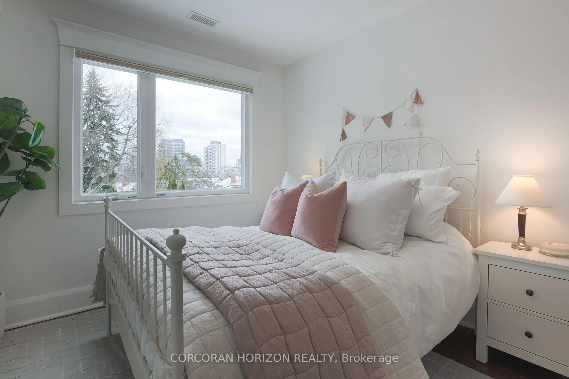 Photo 14 of 103 Manor Road E, Toronto, Mount Pleasant West — HOMEH