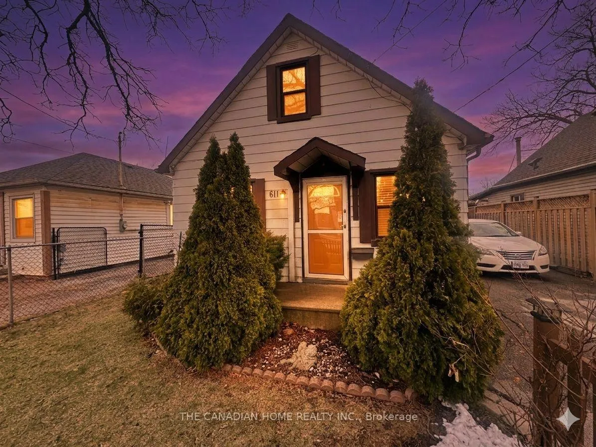 Photo 1 of 611 Rennie Street, Hamilton, Parkview — HOMEH