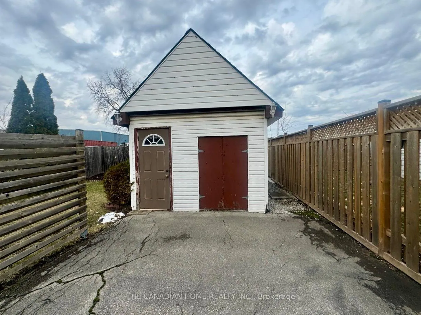 Photo 17 of 611 Rennie Street, Hamilton, Parkview — HOMEH