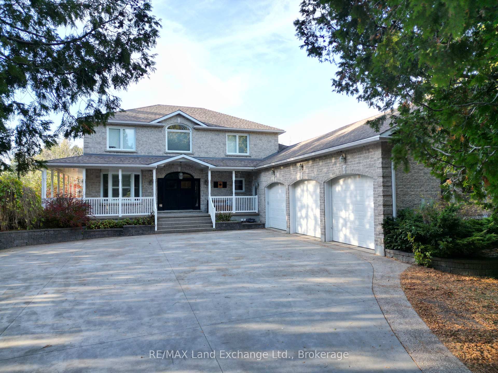 Front of 19 Stoney Island Crescent