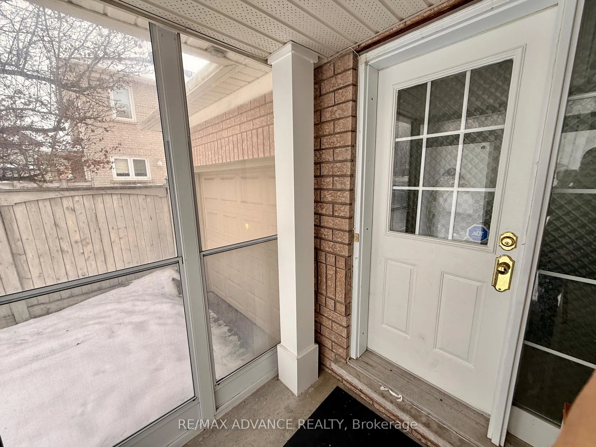 Photo 3 of 69 Aries Crescent, Markham, Berczy — HOMEH
