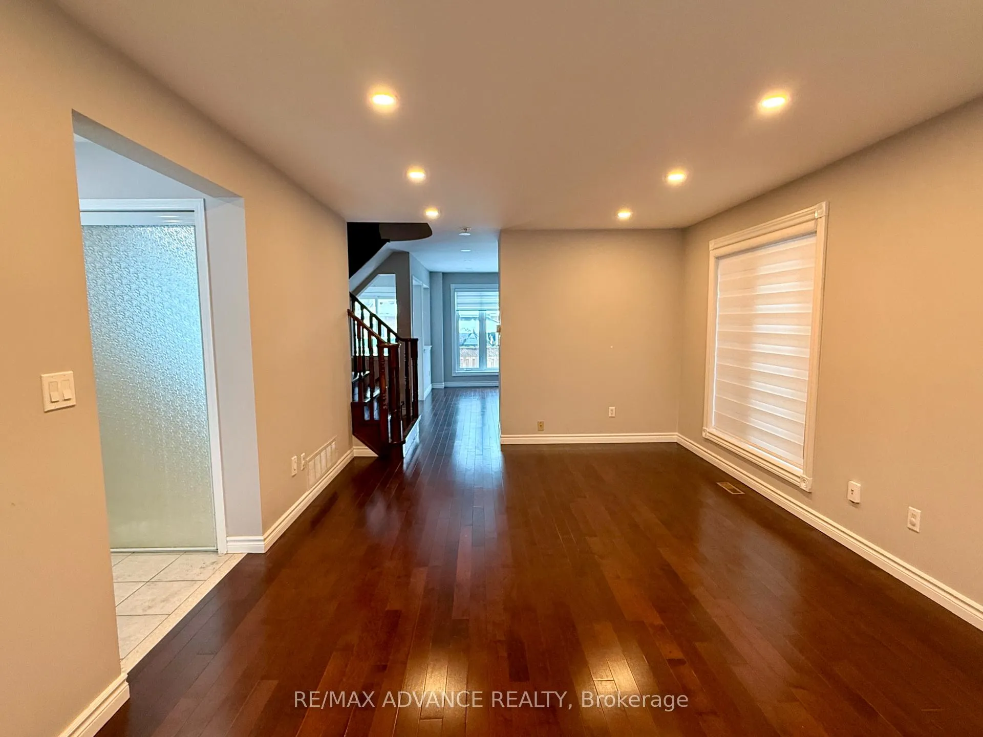 Photo 6 of 69 Aries Crescent, Markham, Berczy — HOMEH