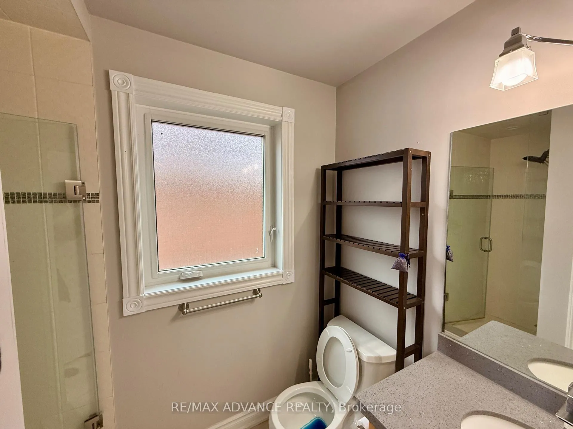 Photo 19 of 69 Aries Crescent, Markham, Berczy — HOMEH
