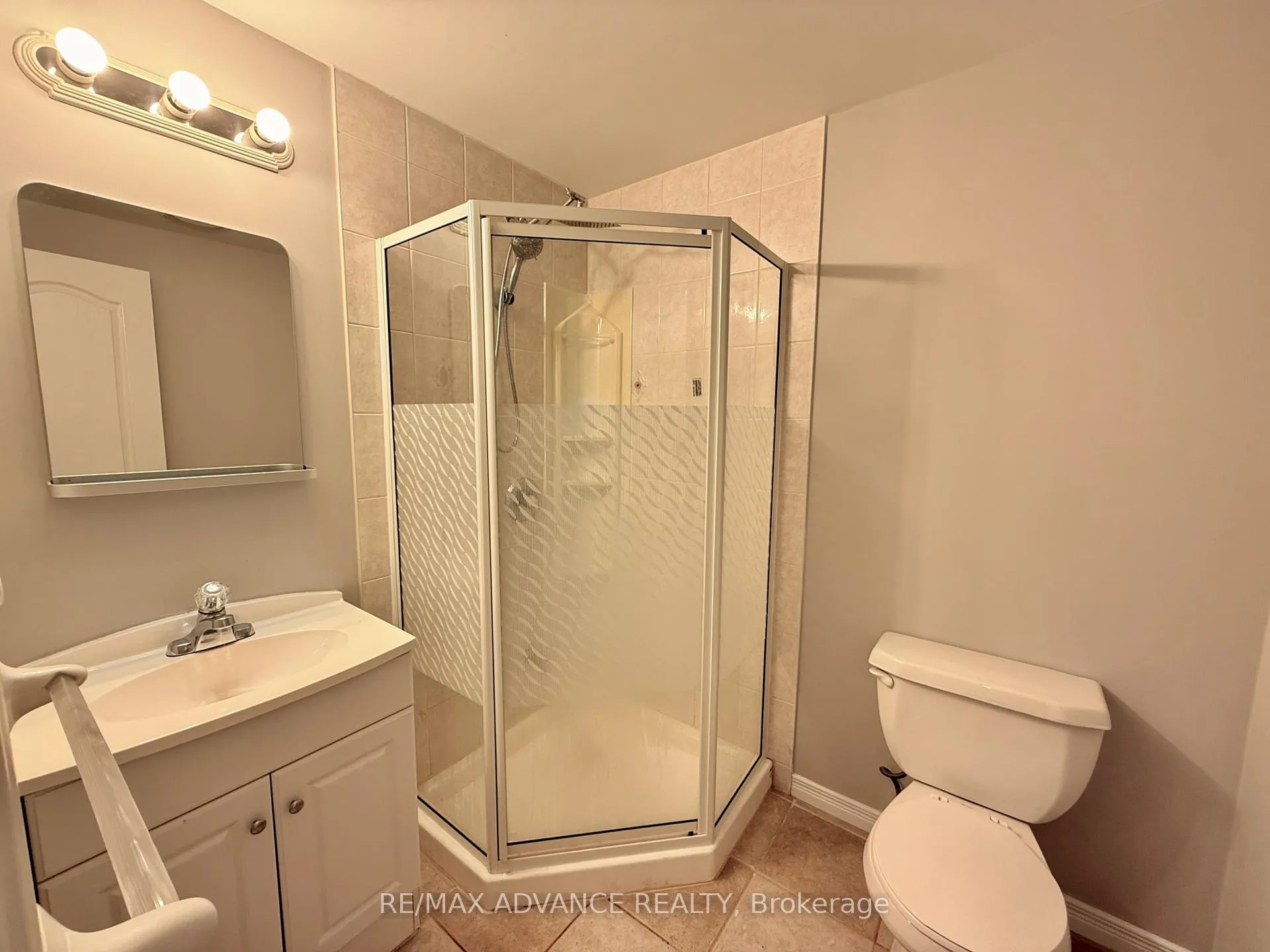 Photo 33 of 69 Aries Crescent, Markham, Berczy — HOMEH
