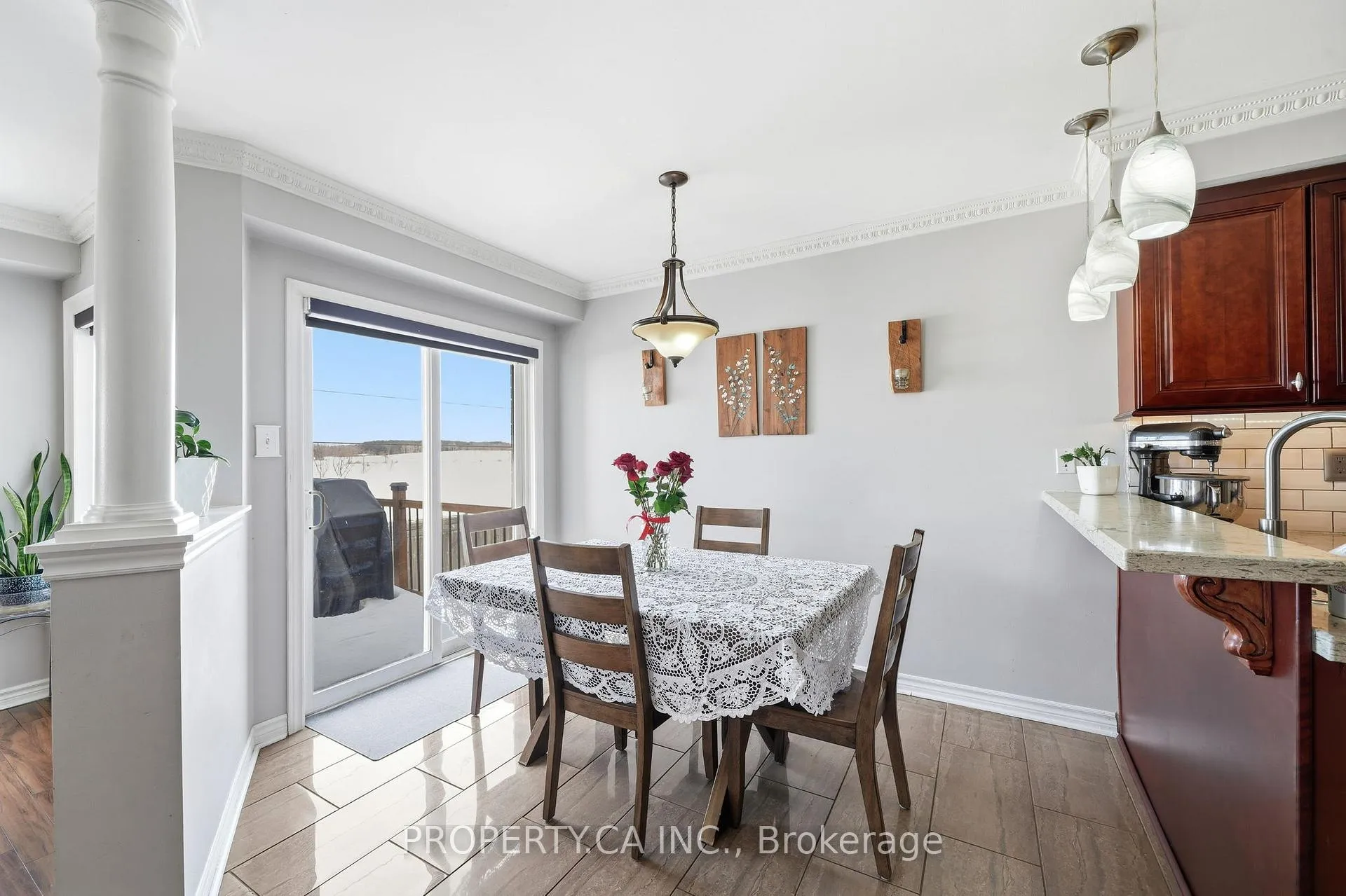 Photo 9 of 72 Beaverbrook Crescent, Vaughan, Rural Vaughan — HOMEH