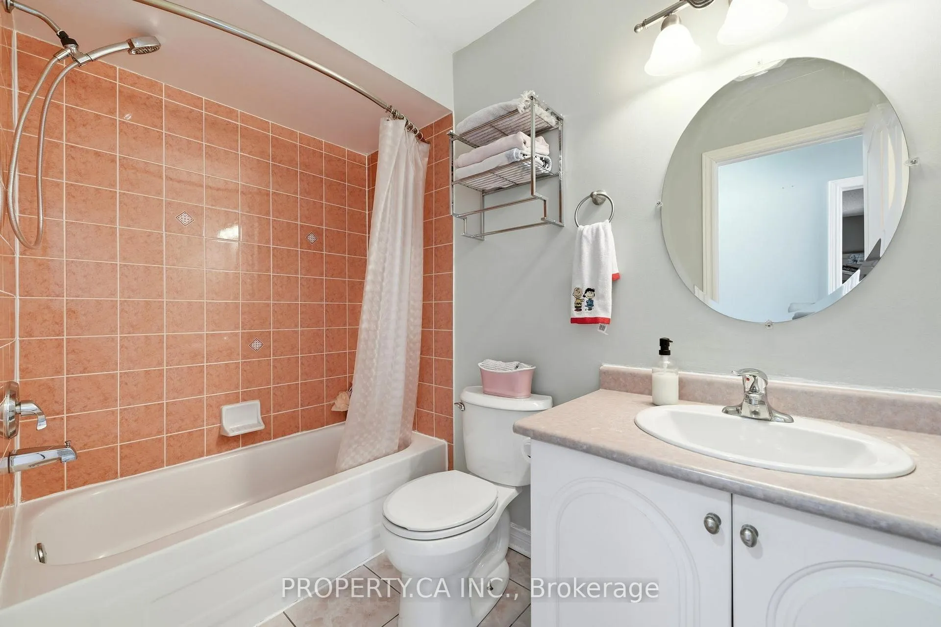 Photo 25 of 72 Beaverbrook Crescent, Vaughan, Rural Vaughan — HOMEH