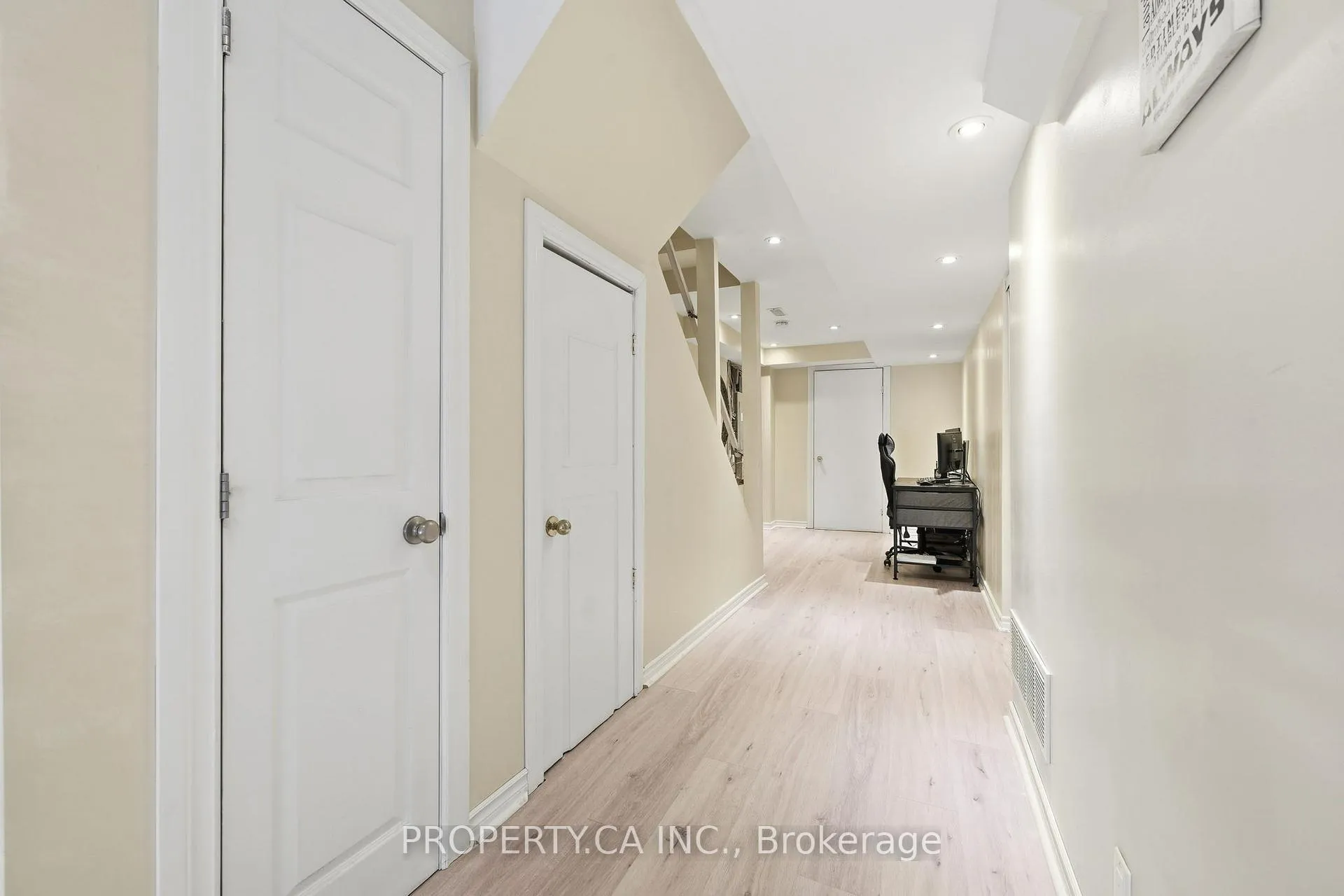Photo 26 of 72 Beaverbrook Crescent, Vaughan, Rural Vaughan — HOMEH