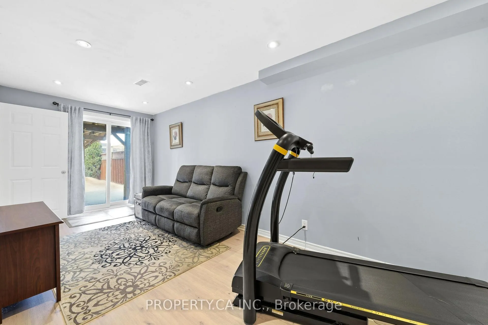 Photo 27 of 72 Beaverbrook Crescent, Vaughan, Rural Vaughan — HOMEH