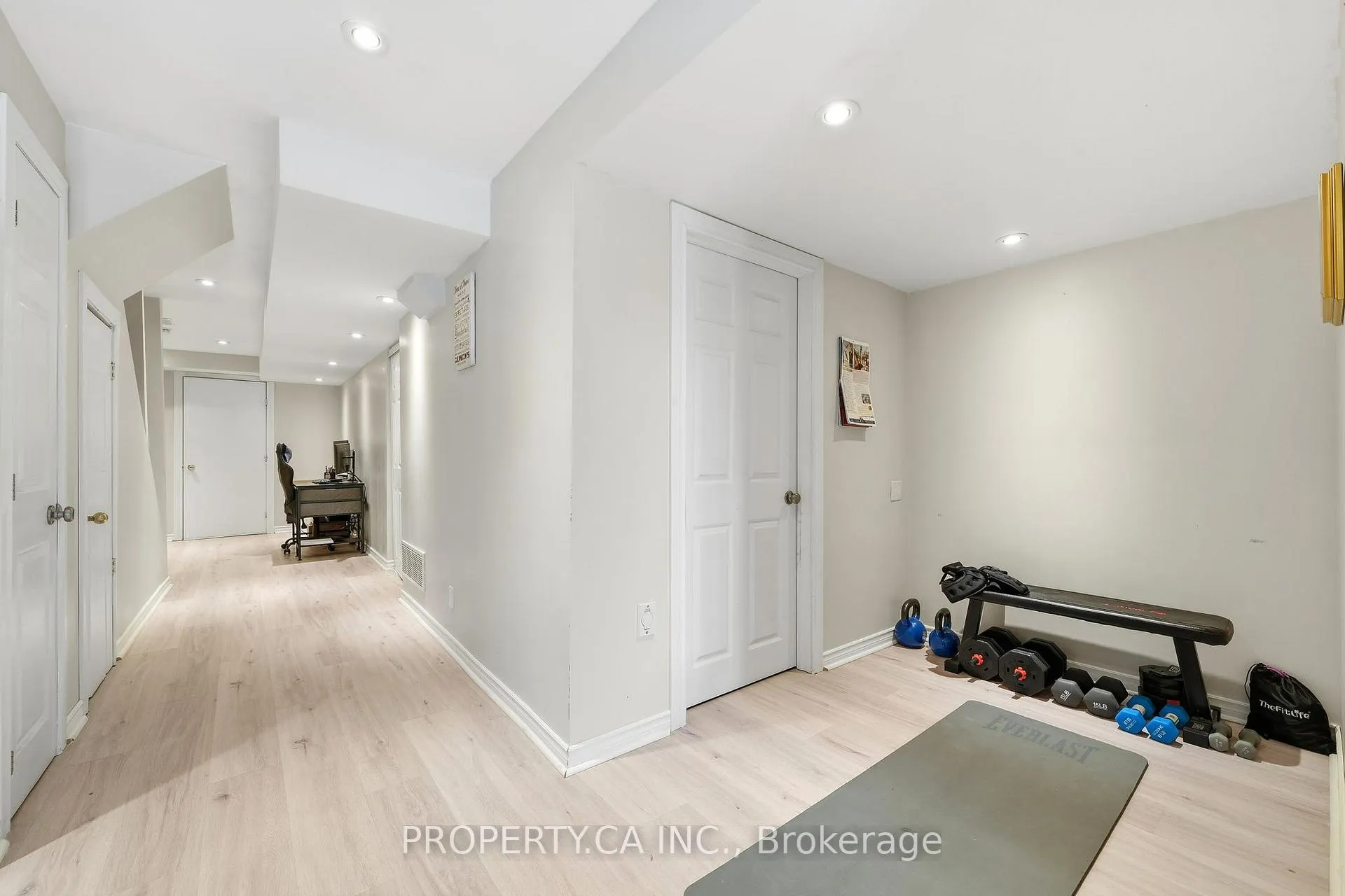 Photo 29 of 72 Beaverbrook Crescent, Vaughan, Rural Vaughan — HOMEH
