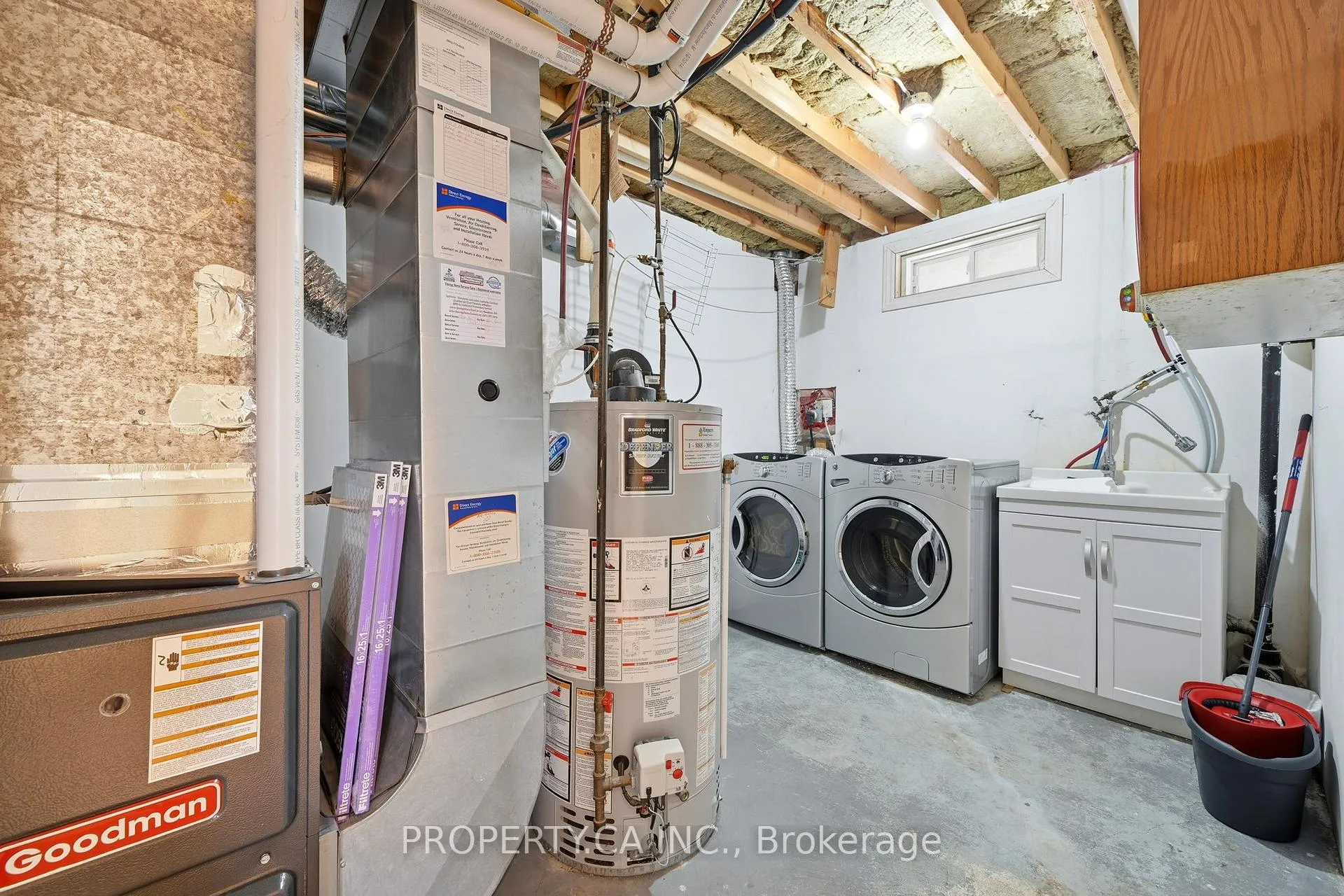 Photo 33 of 72 Beaverbrook Crescent, Vaughan, Rural Vaughan — HOMEH