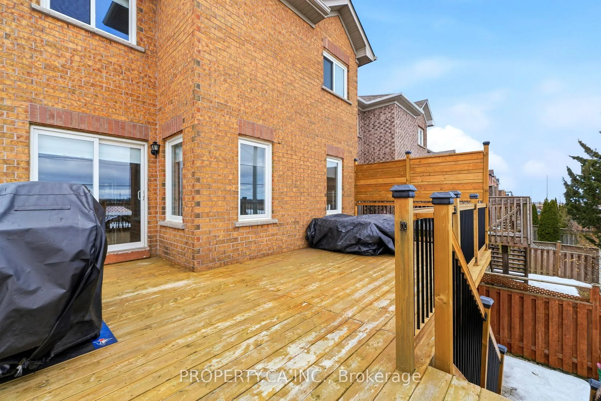 Photo 37 of 72 Beaverbrook Crescent, Vaughan, Rural Vaughan — HOMEH