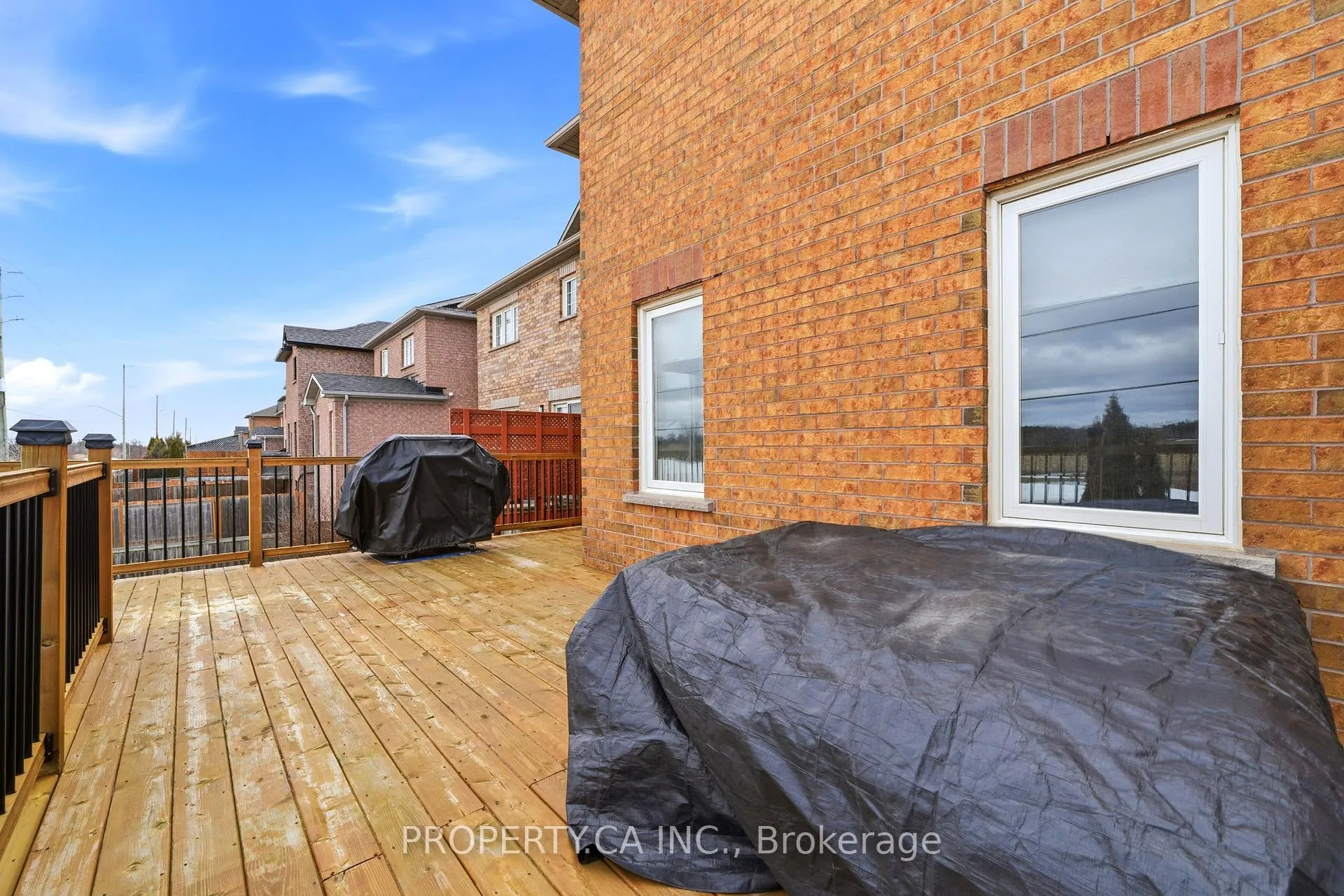 Photo 38 of 72 Beaverbrook Crescent, Vaughan, Rural Vaughan — HOMEH