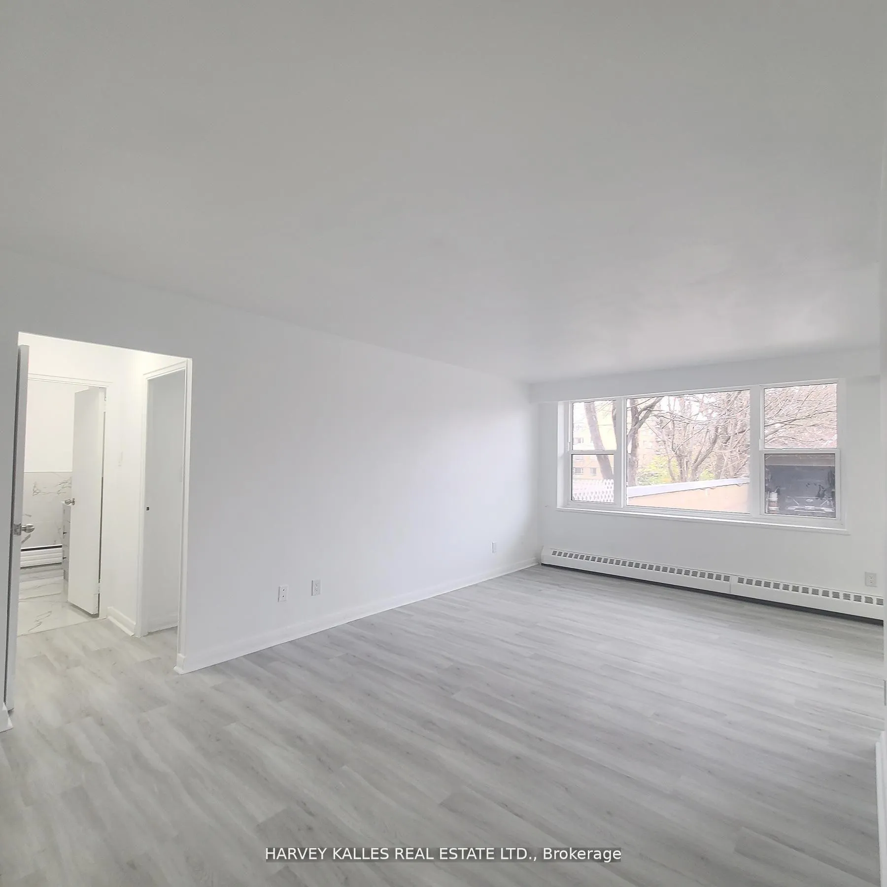Photo 2 of Unit 2, 125 Shelborne Avenue, Toronto, Englemount-Lawrence — HOMEH