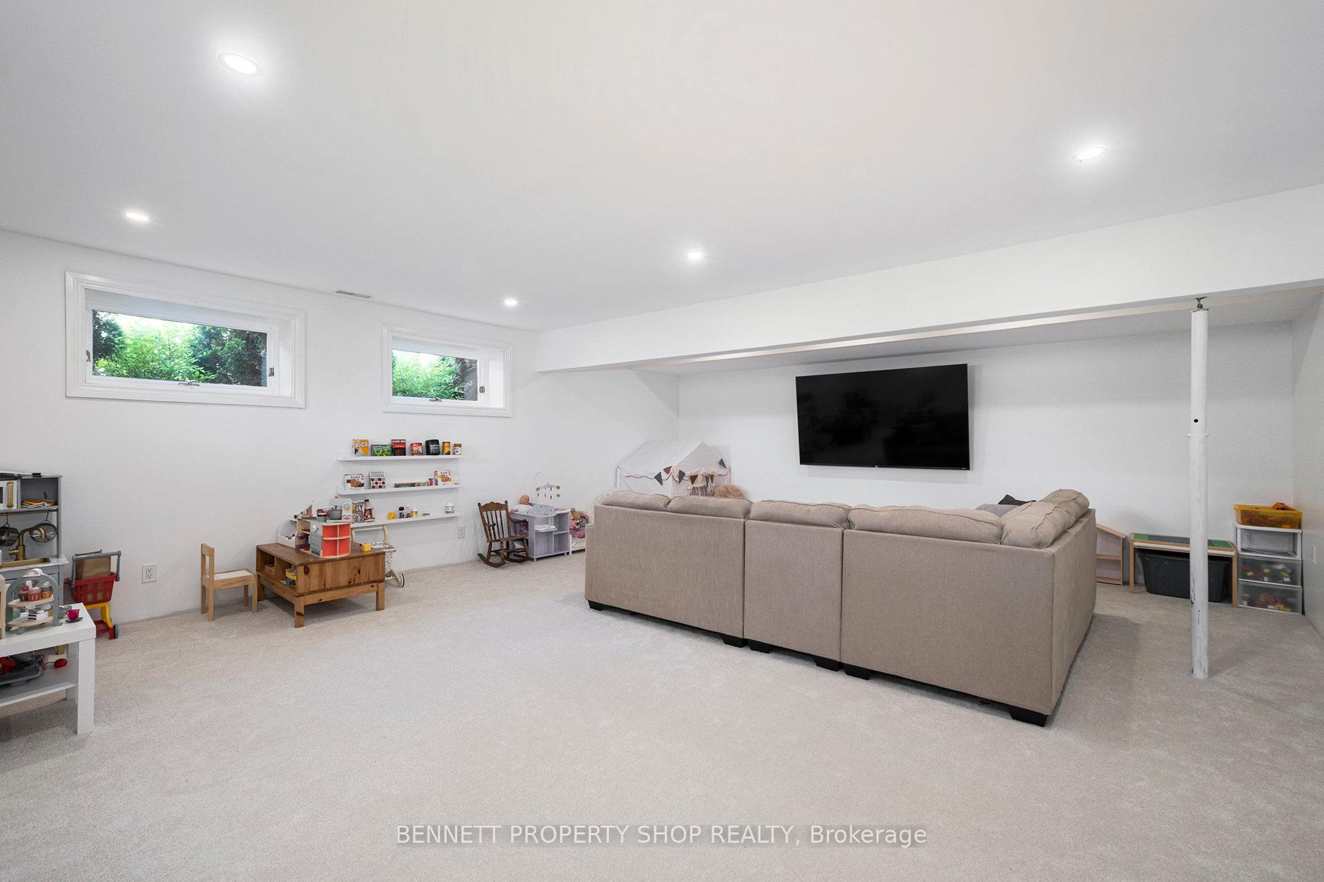 Photo 29 of 1074 Mill Ridge Road, McNab/Braeside, Mcnab/Braeside Twps — HOMEH