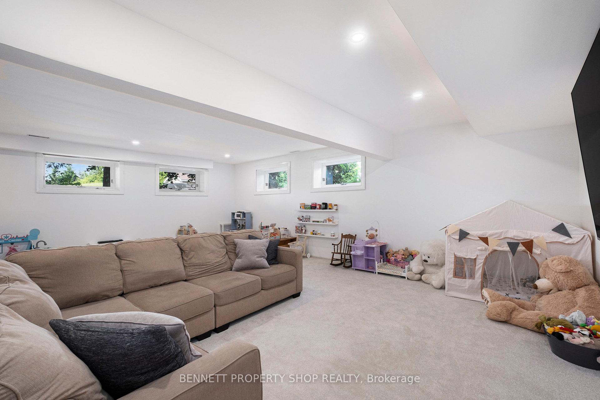 Photo 31 of 1074 Mill Ridge Road, McNab/Braeside, Mcnab/Braeside Twps — HOMEH