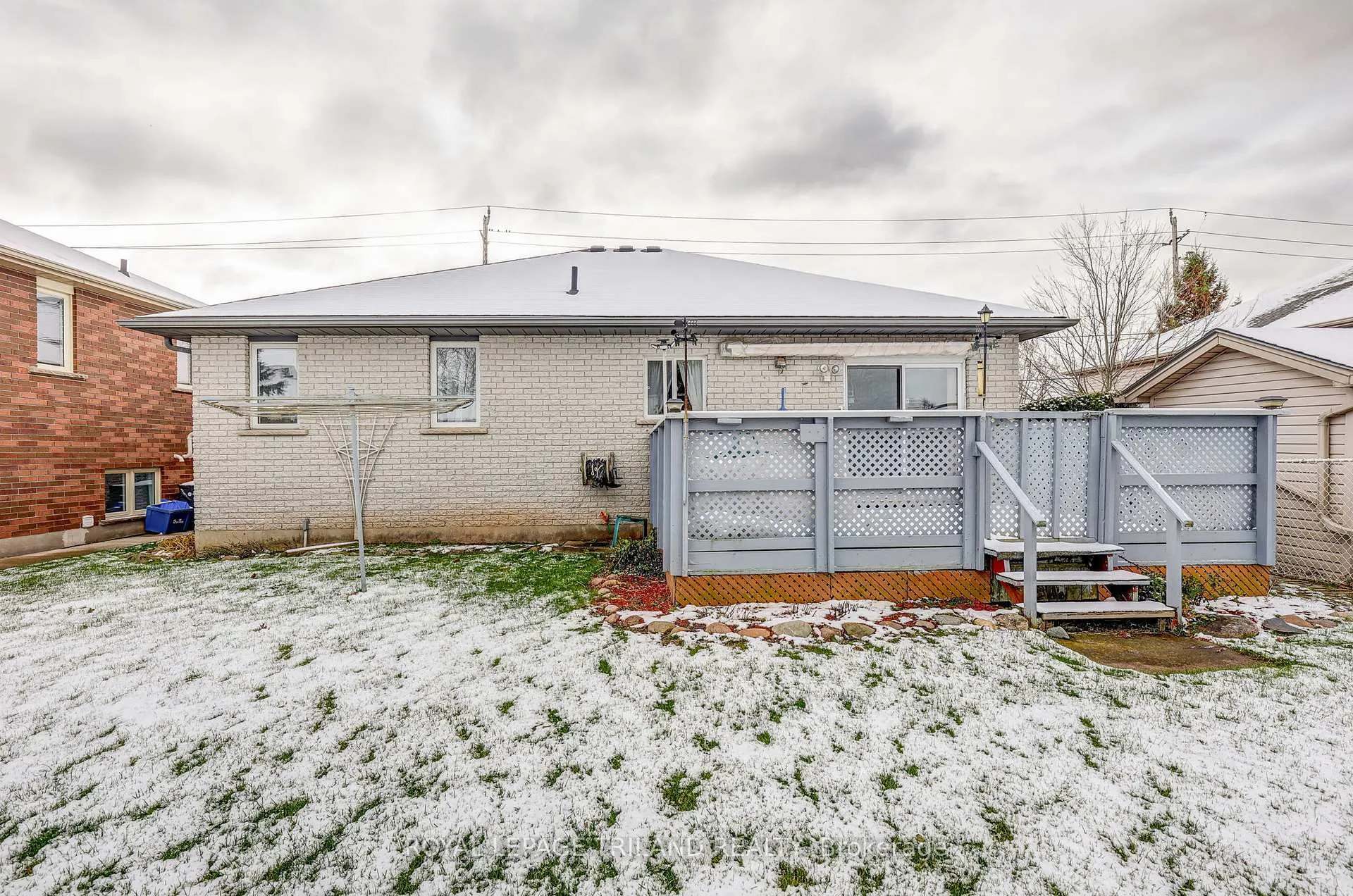 Photo 7 of 549 Wellington Street, St. Thomas — HOMEH
