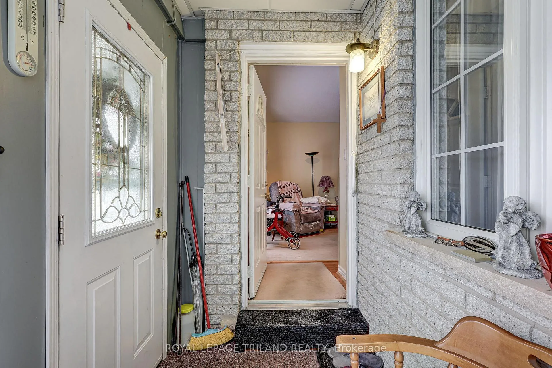 Photo 11 of 549 Wellington Street, St. Thomas — HOMEH
