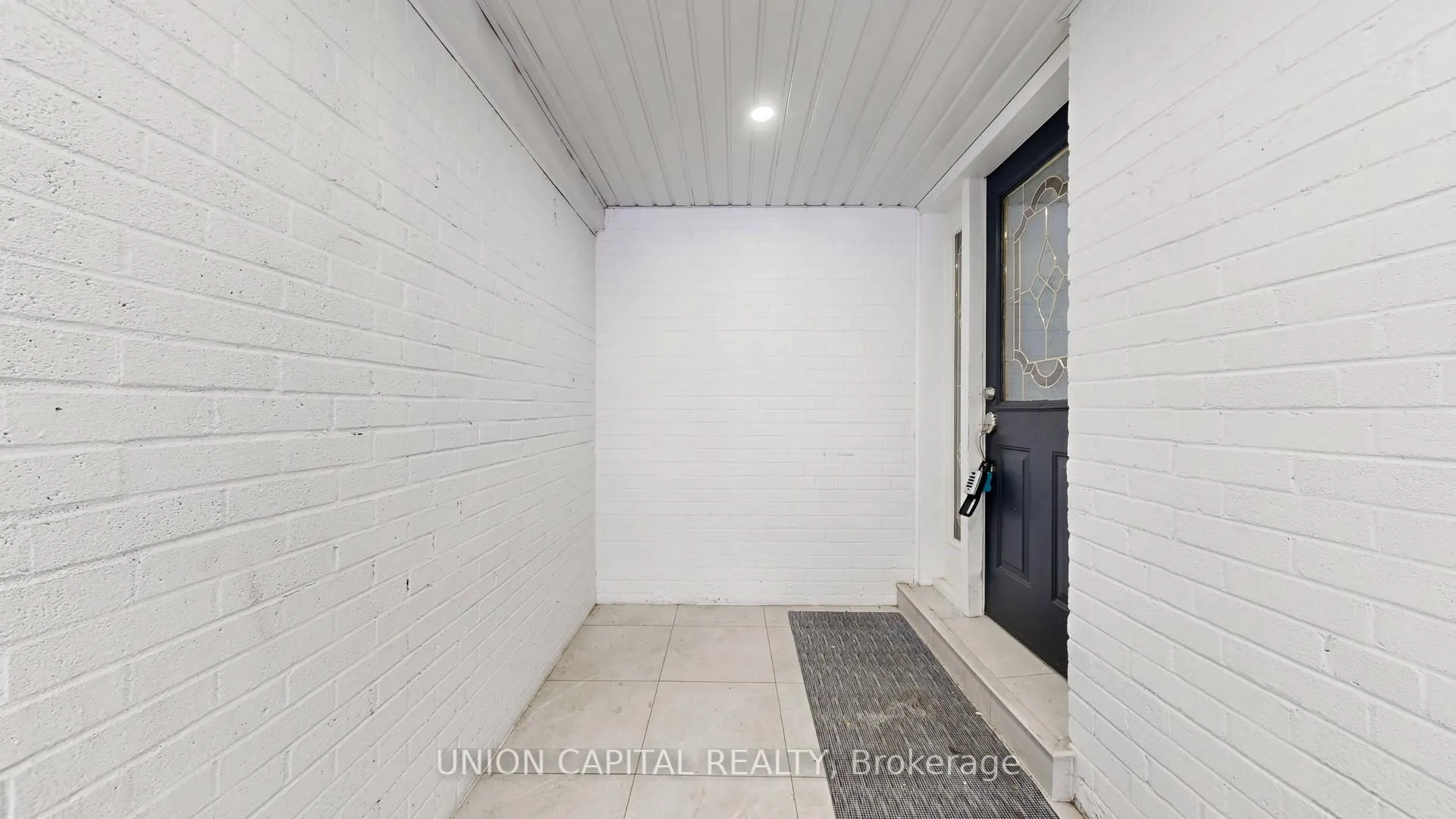 Photo 2 of 3 Valia Road, Scarborough, West Hill — HOMEH