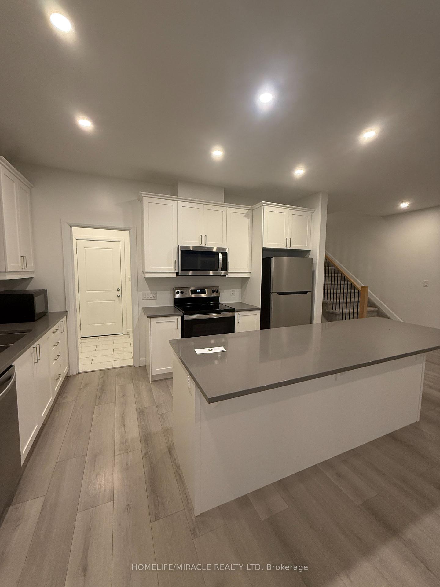 Photo 10 of 34 Walden Pond Drive, Loyalist, Amherstview — HOMEH