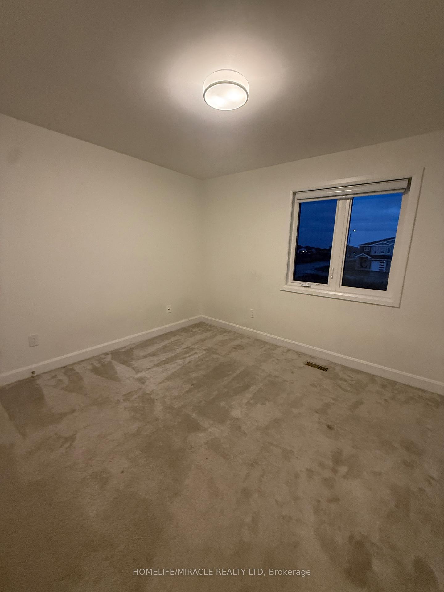 Photo 22 of 34 Walden Pond Drive, Loyalist, Amherstview — HOMEH
