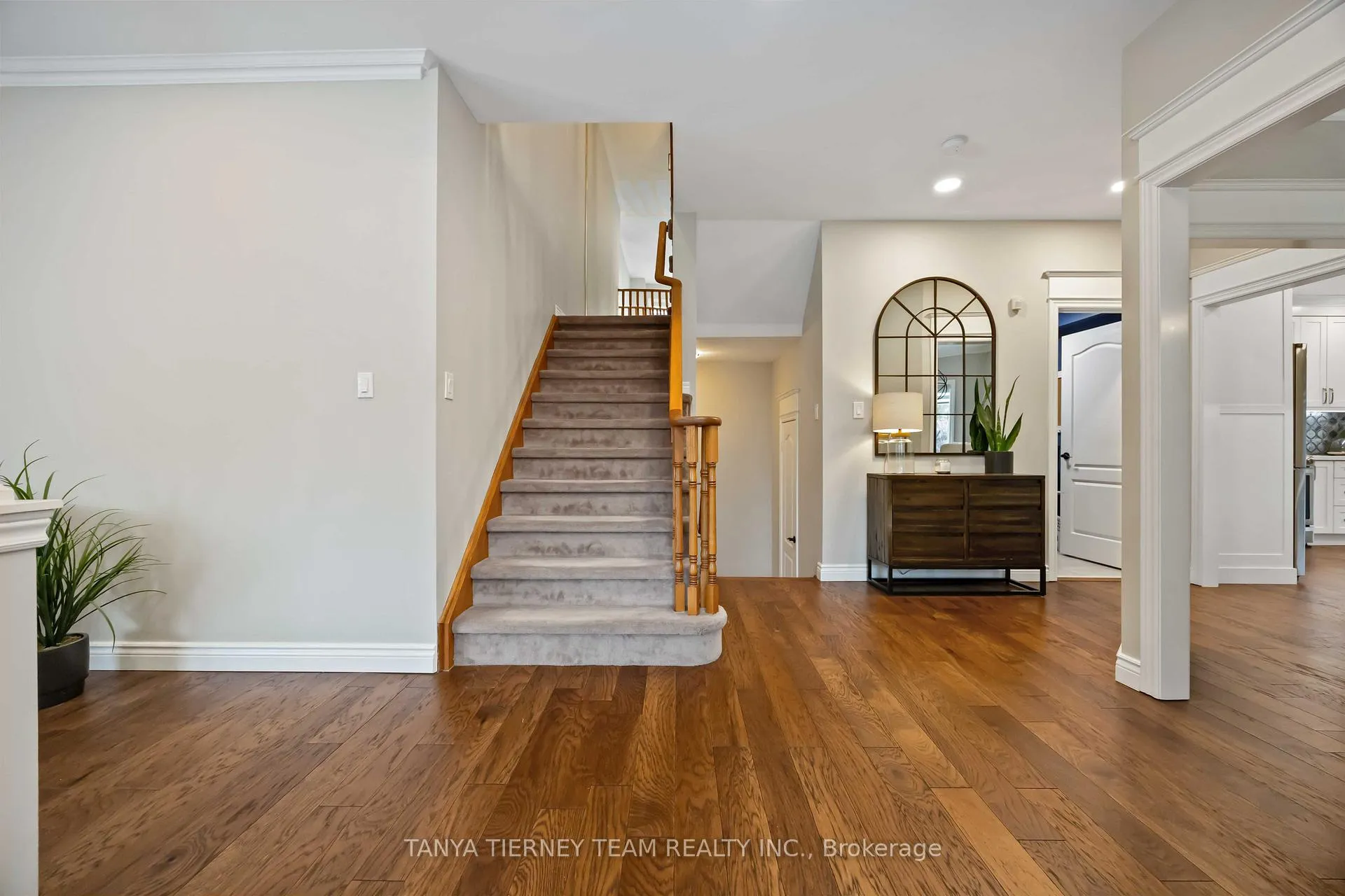 Photo 8 of 98 Bach Avenue, Whitby, Rolling Acres — HOMEH