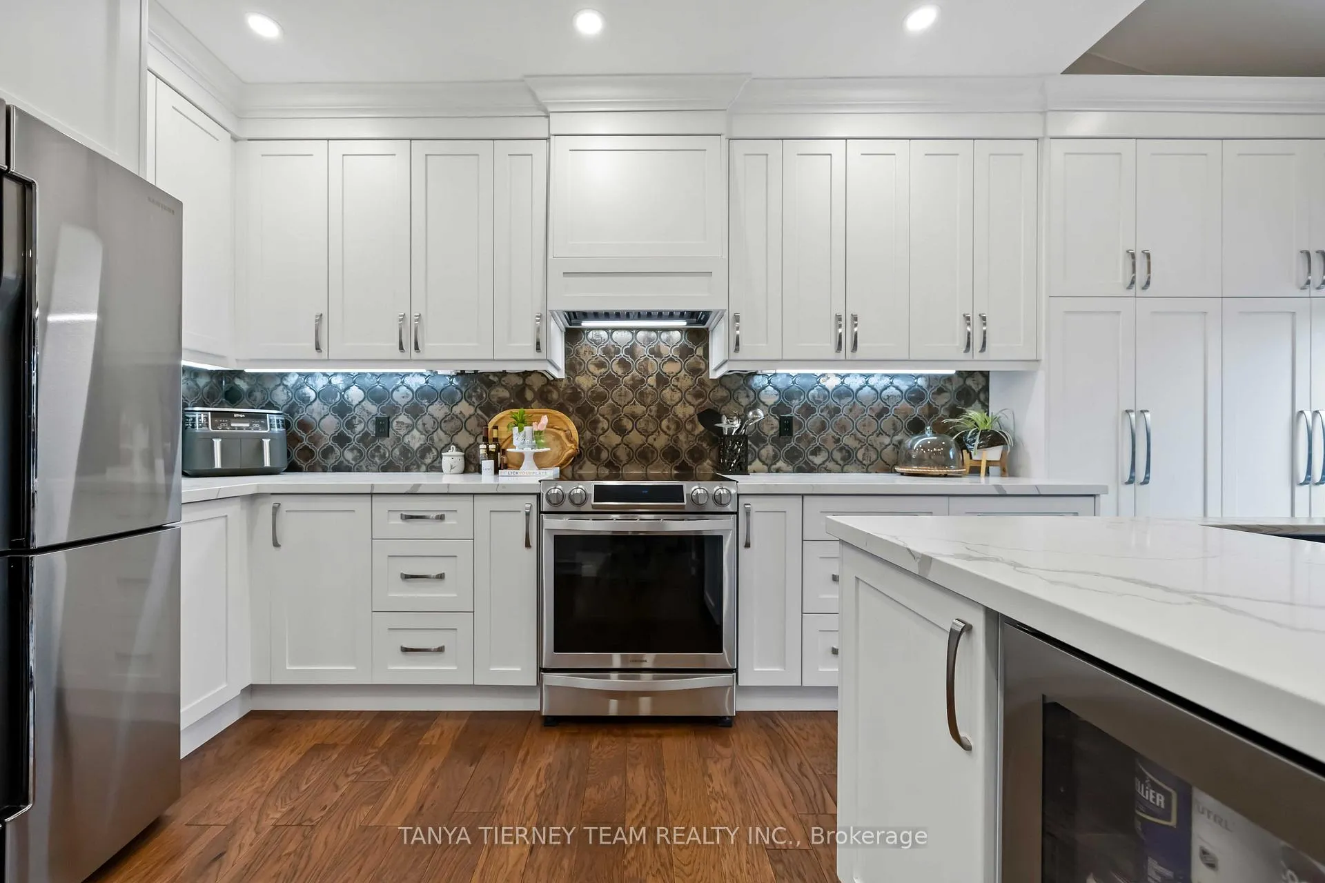 Photo 17 of 98 Bach Avenue, Whitby, Rolling Acres — HOMEH