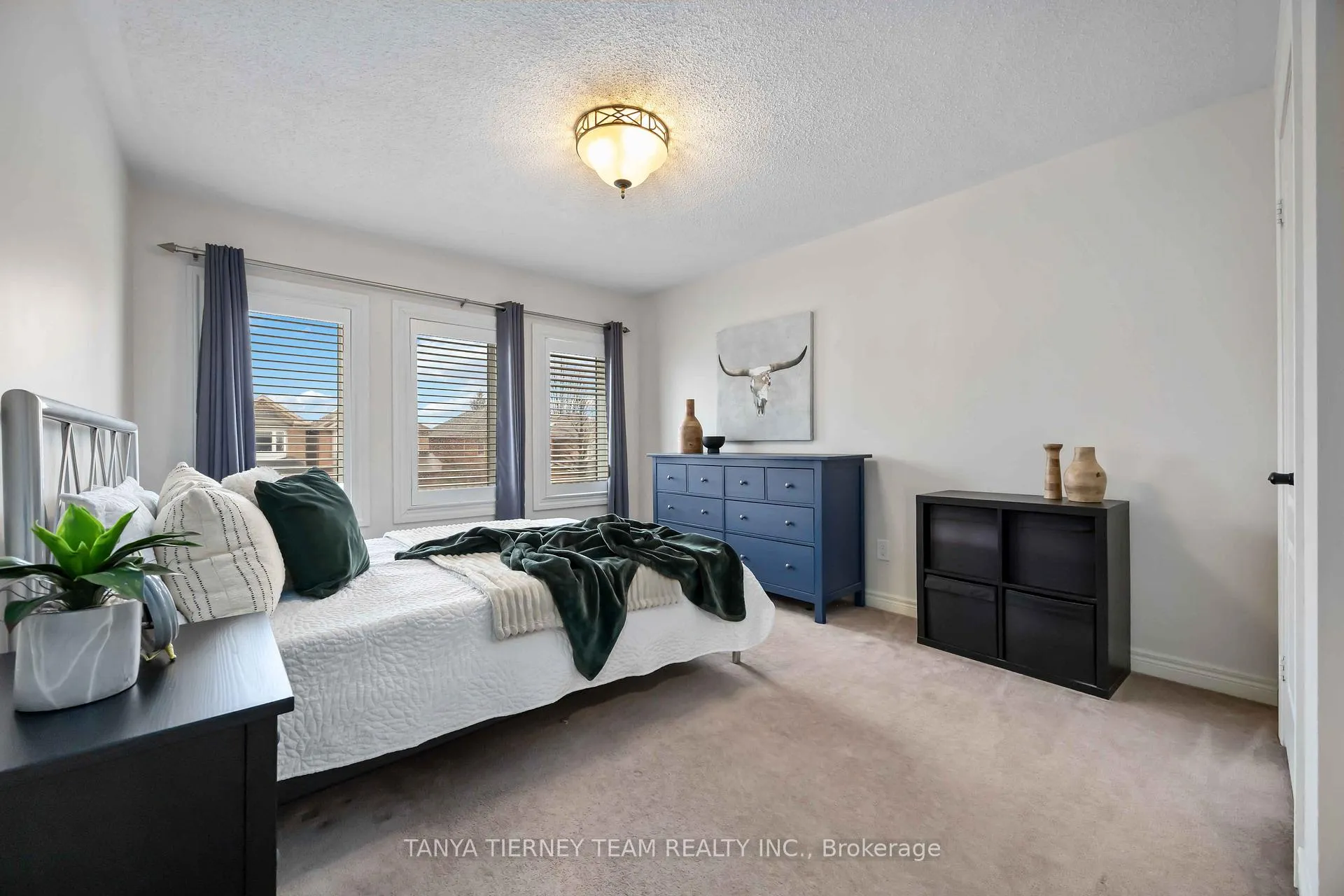 Photo 36 of 98 Bach Avenue, Whitby, Rolling Acres — HOMEH