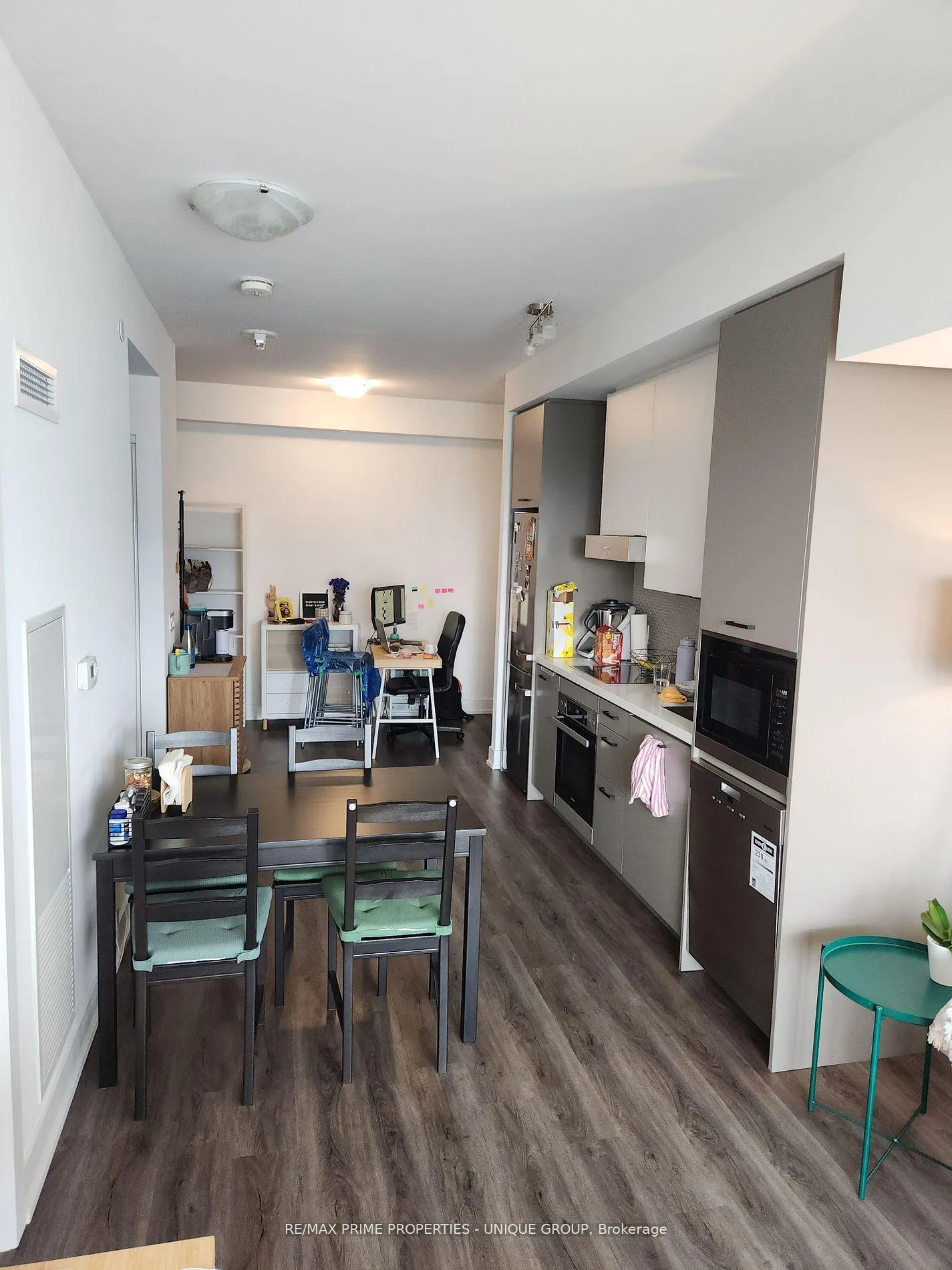 Photo 7 of Unit 1401, 11 Lillian Street, Toronto, Mount Pleasant West — HOMEH