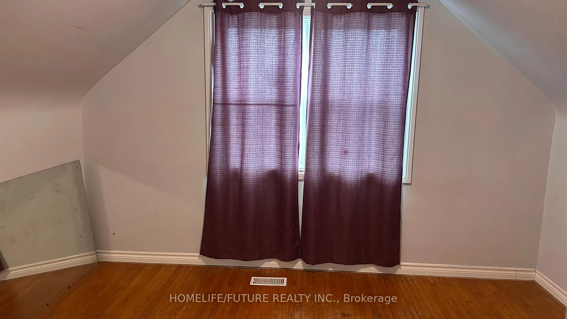 Photo 10 of 1418 Wilson Road N, Oshawa, Samac — HOMEH